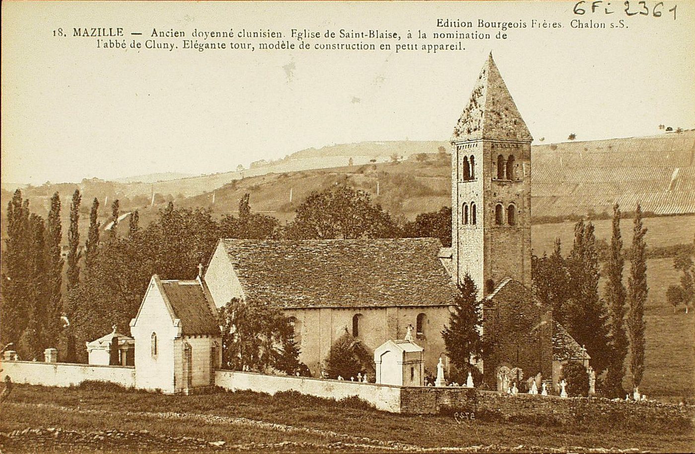 Mazille. Ancien doyenné clunisien. Eglise de Saint-Blaise, à la nomination de l'abbé de Cluny. Elégante tour, modèle de construction en petit appareil.