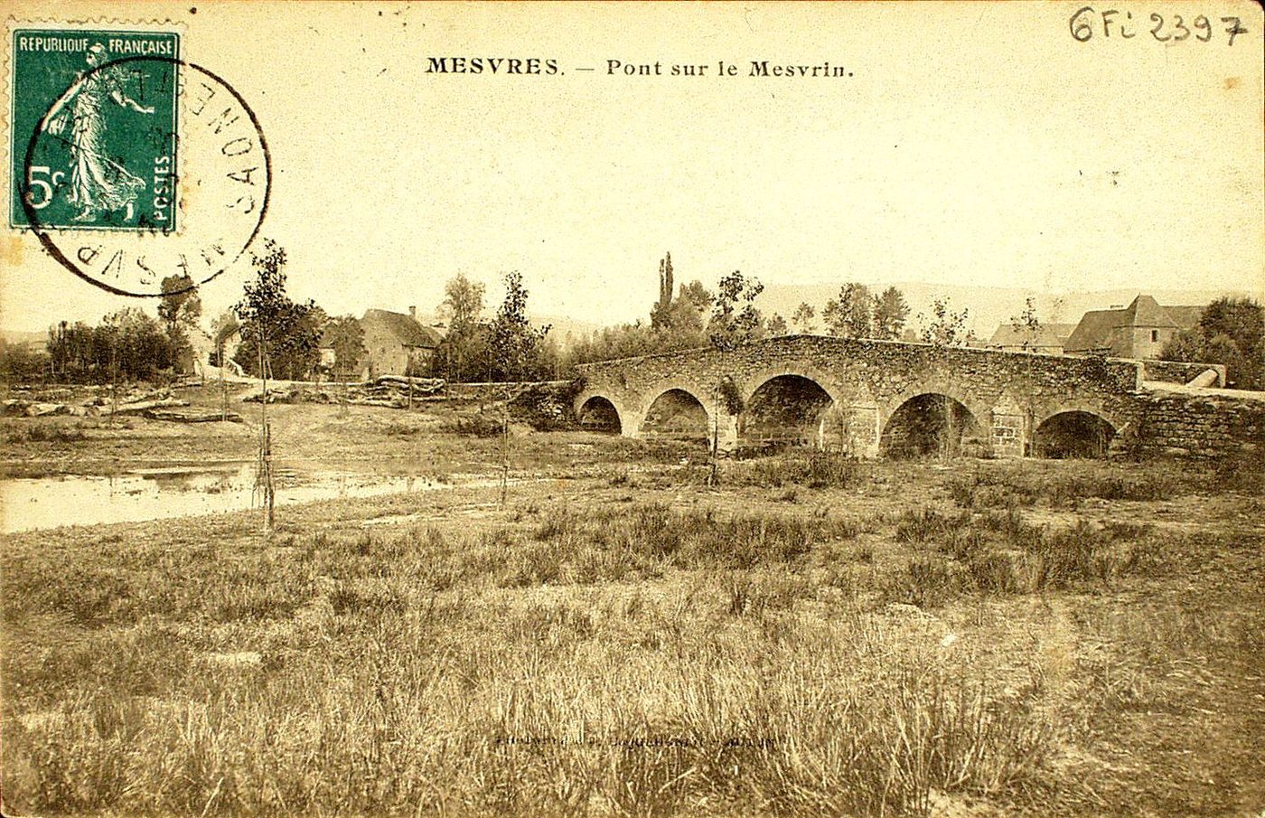 Mesvres. Pont sur le Mesvrin.