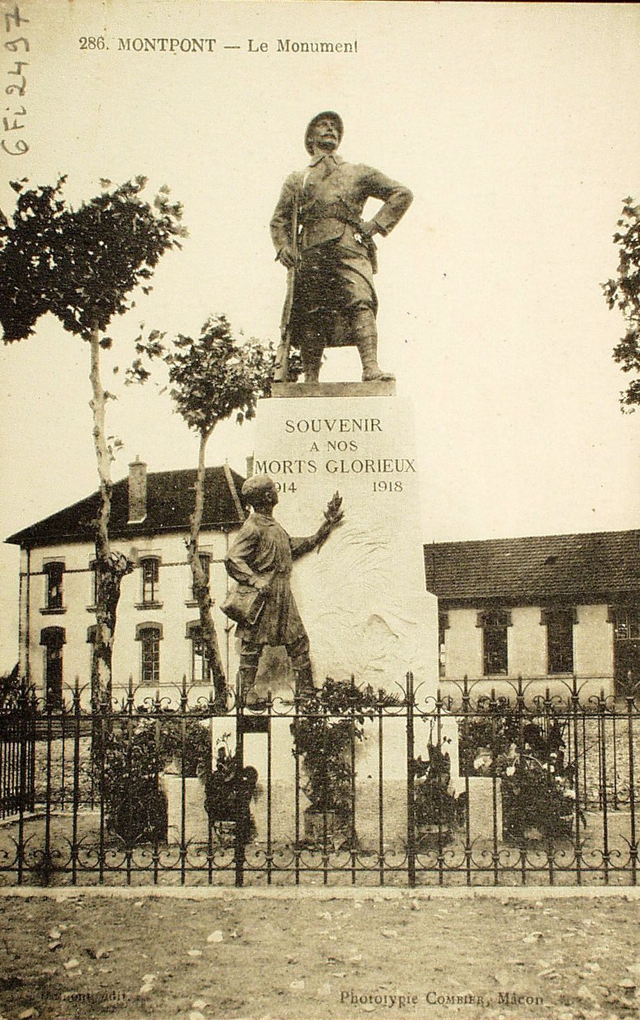 Montpont. Le monument.