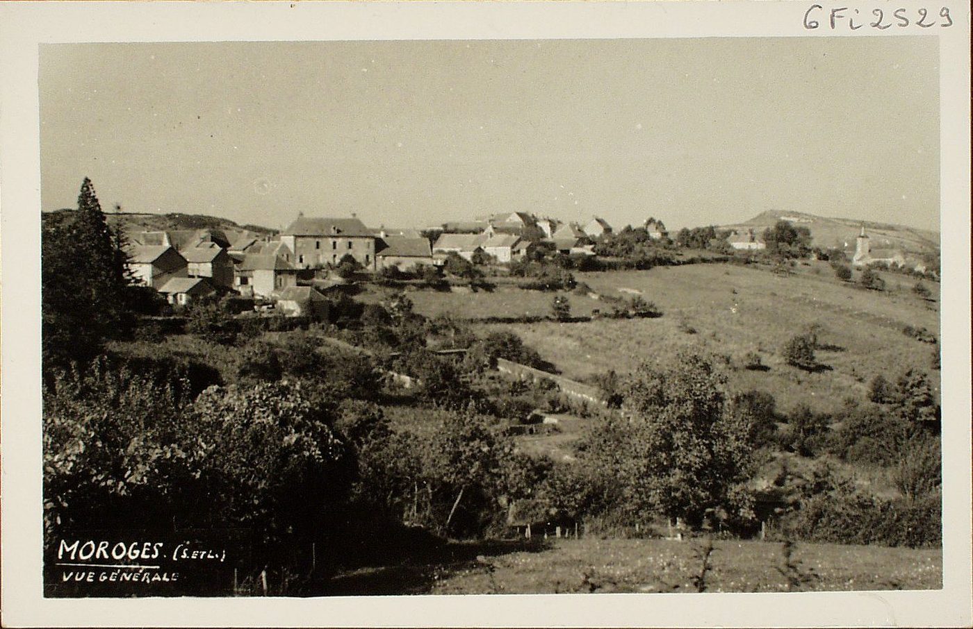 Moroges. Vue générale.