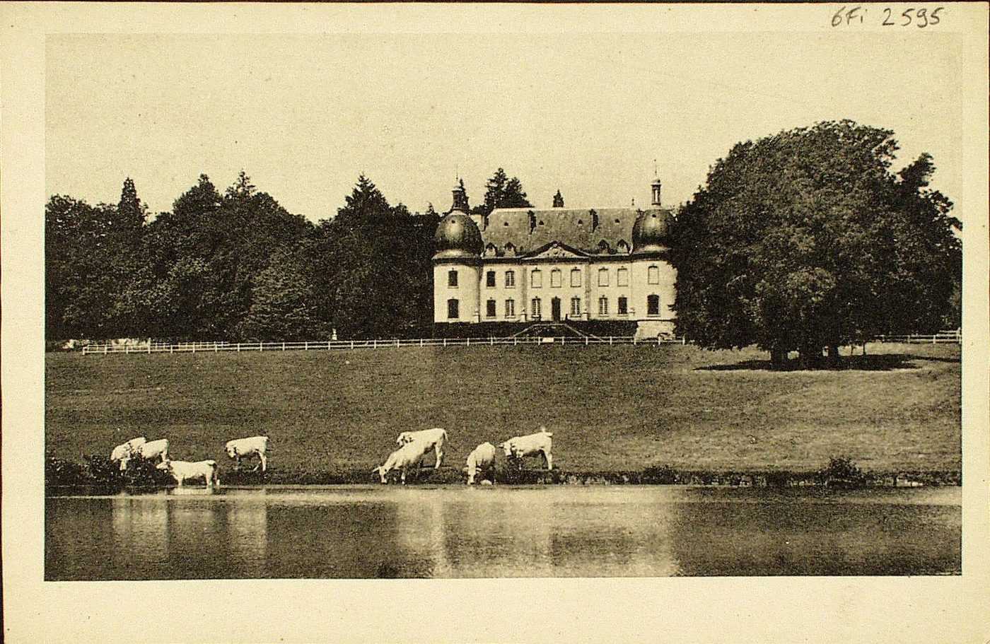 Château de Rambuteau. Par Ozolles. Téléphone : Ozolles 3