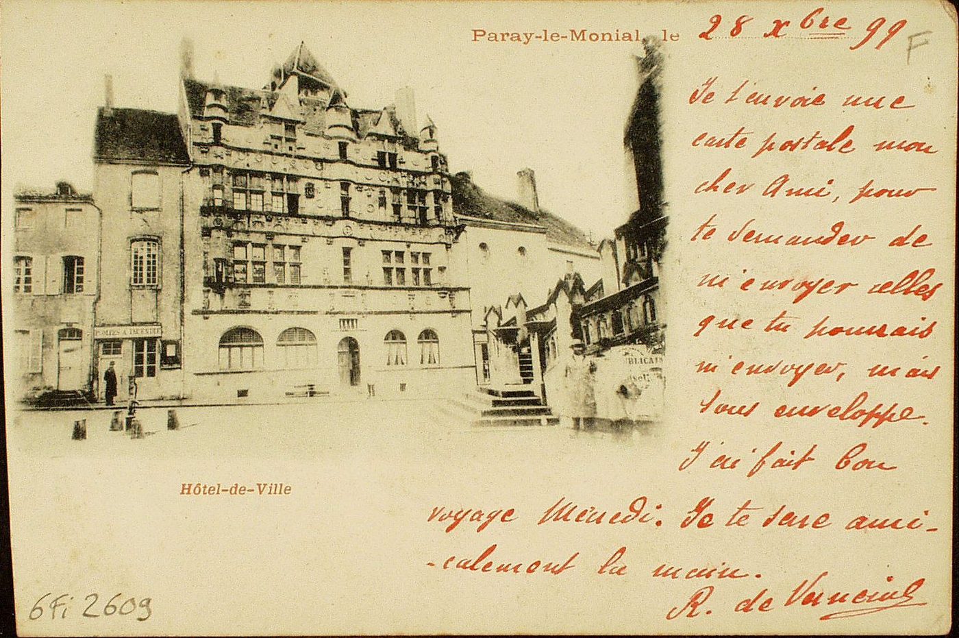 Paray-le-Monial. Hôtel de ville.