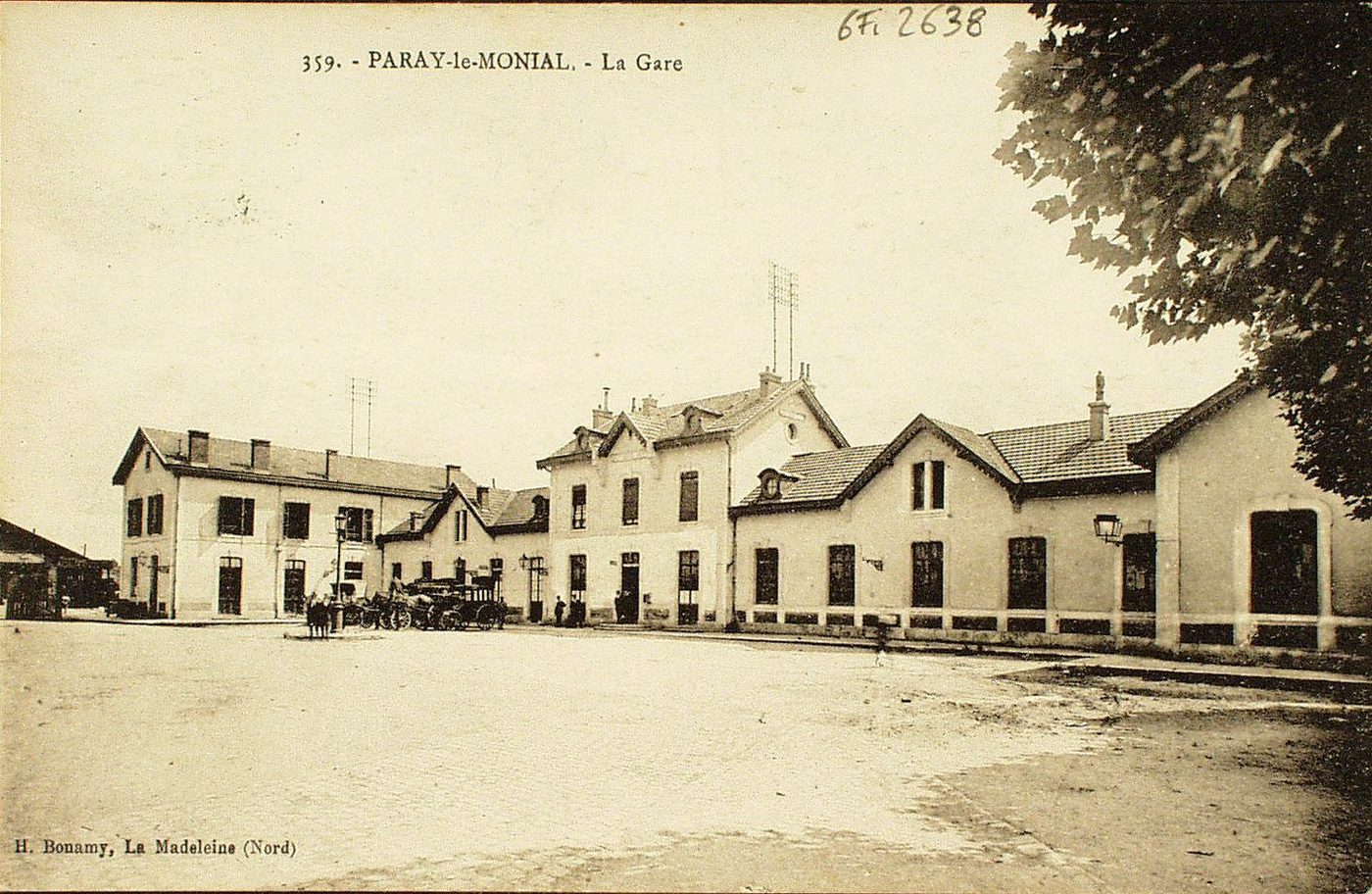 Paray-le-Monial. La gare.