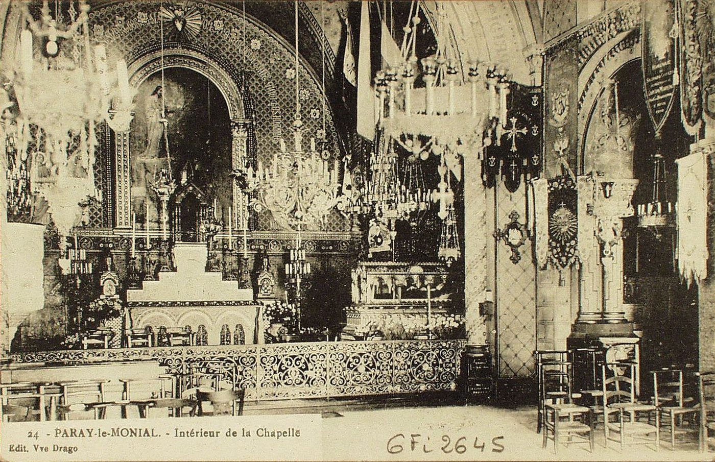 Paray-le-Monial. Intérieur de la chapelle.