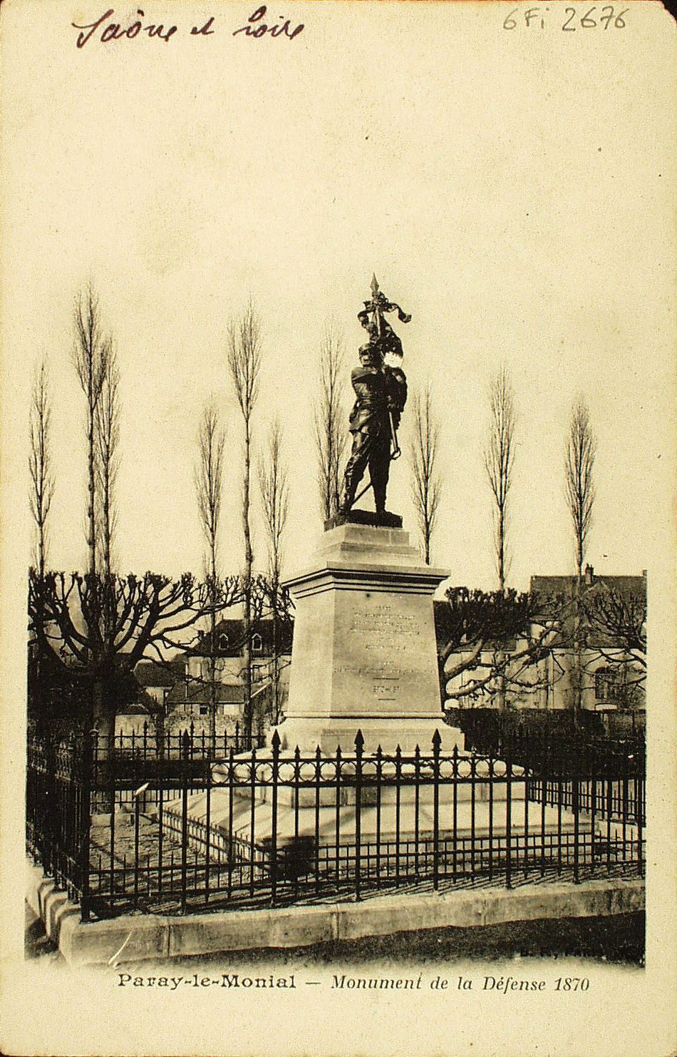 Paray-le-Monial. Monument de la défense 1870.