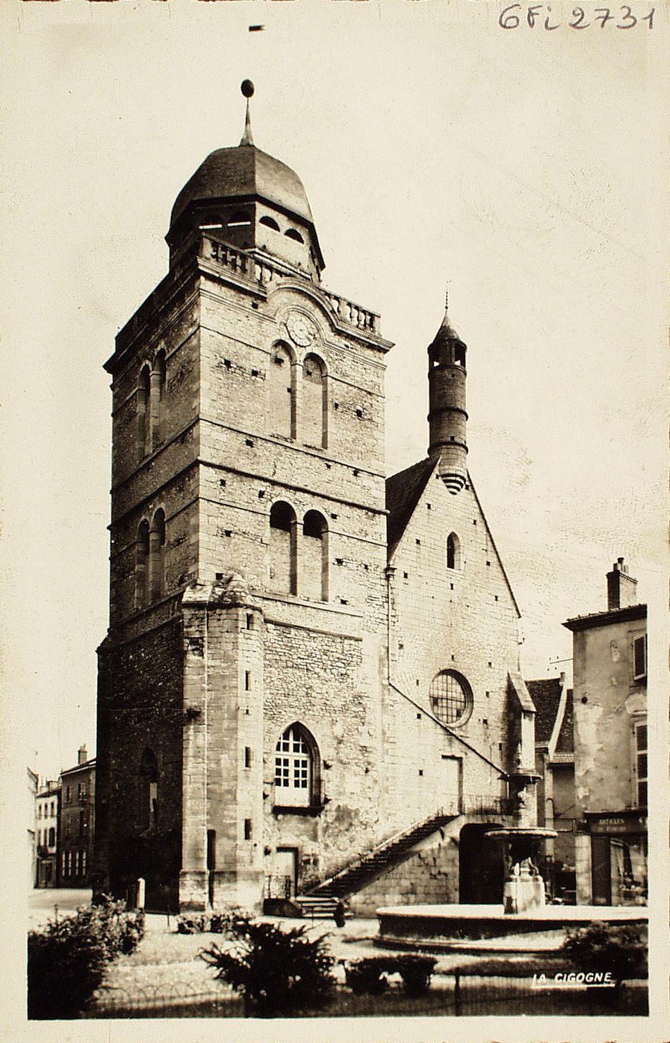 Paray-le-Monial. Tour Saint-Nicolas.