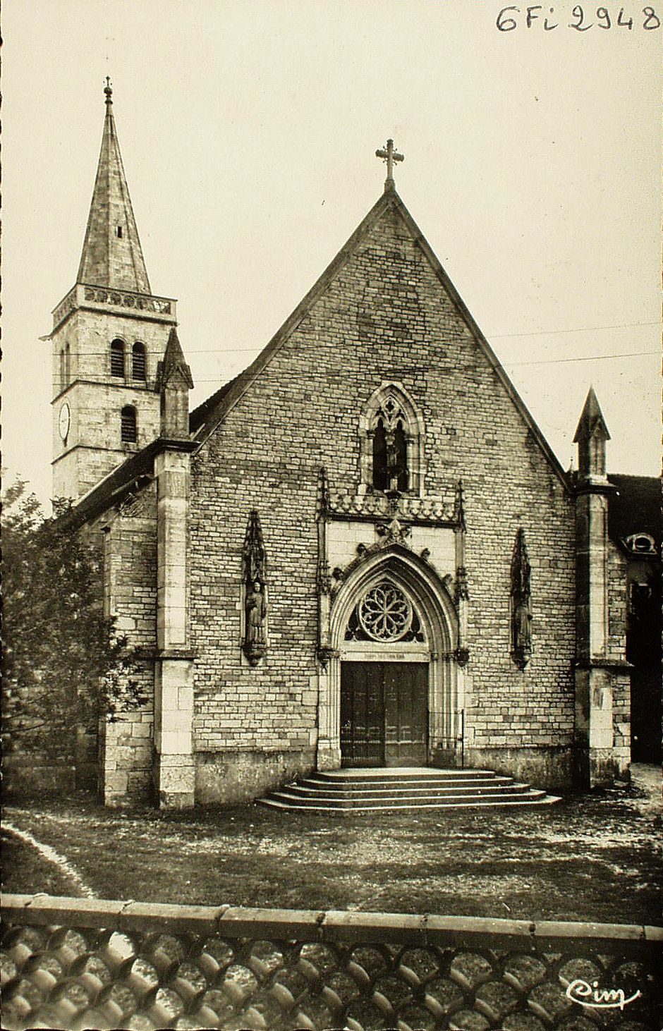 Rully. L'église.