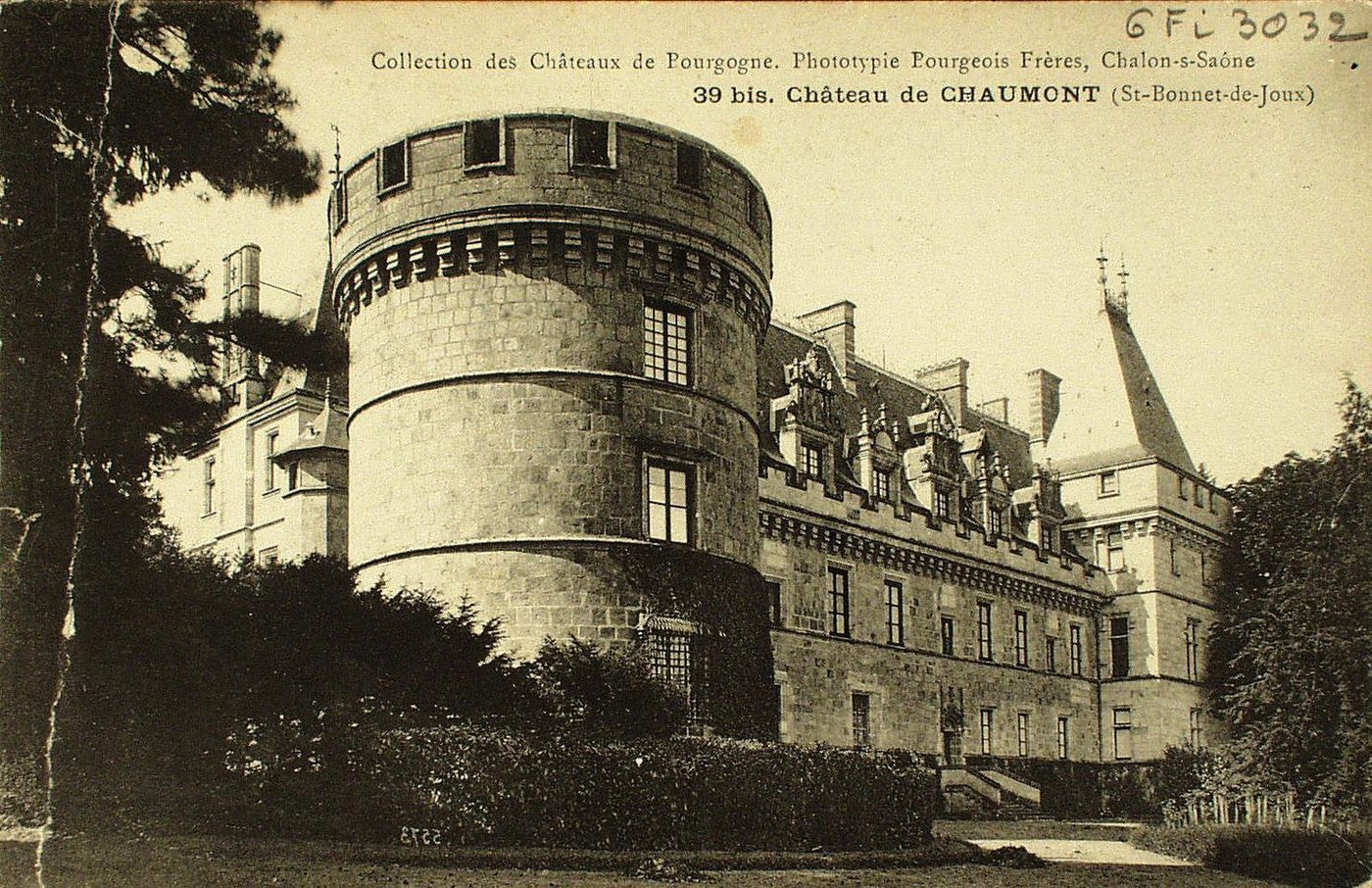 Château de Chaumont (Saint-Bonnet-de-Joux).