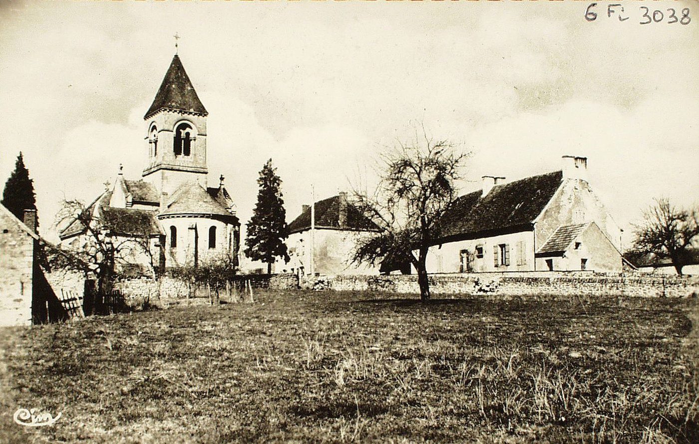 Saint-Bonnet-de-Vieille-Vigne. Quartier de l'église.