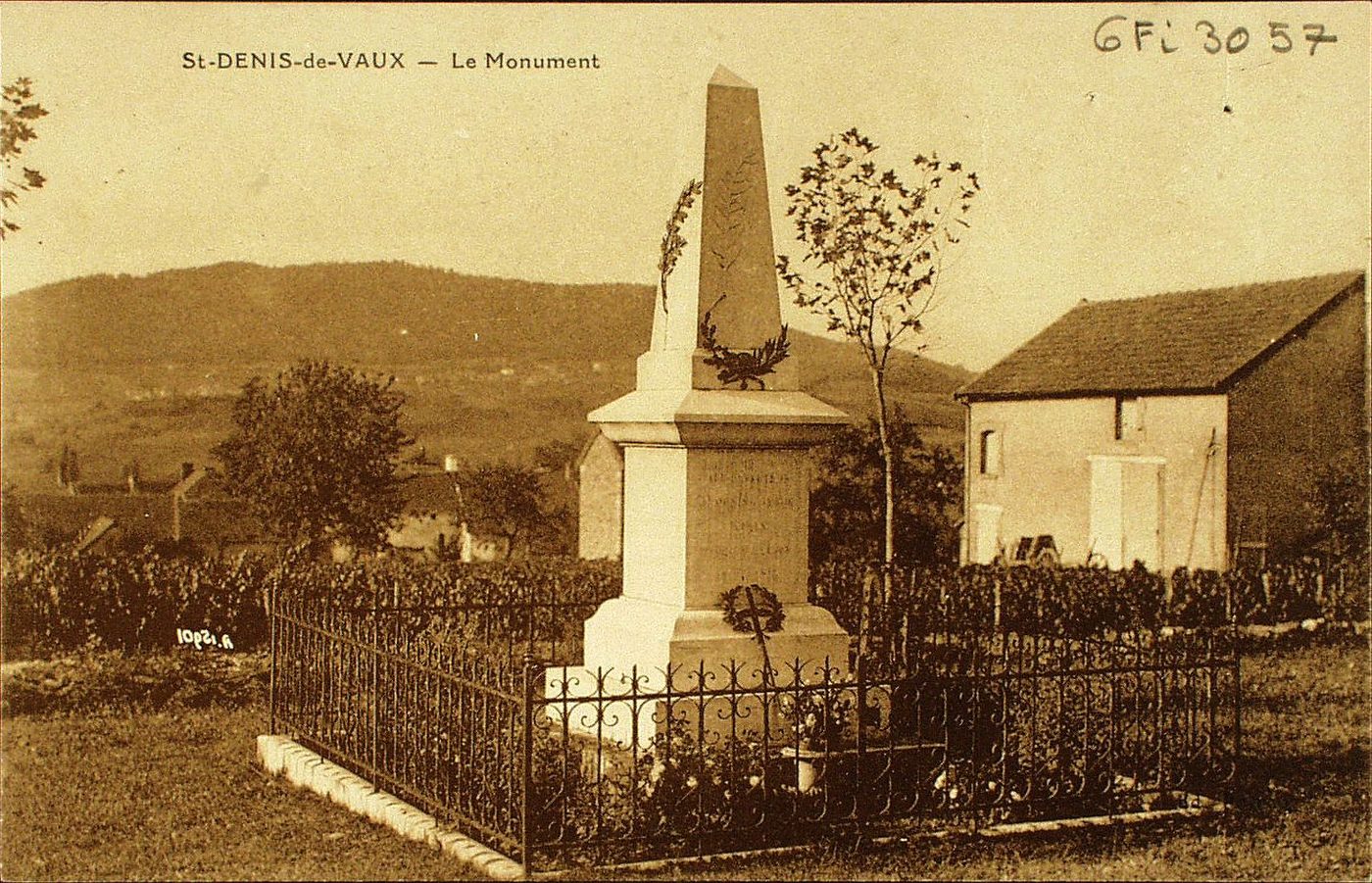 Saint-Denis-de-Vaux. Le monument.