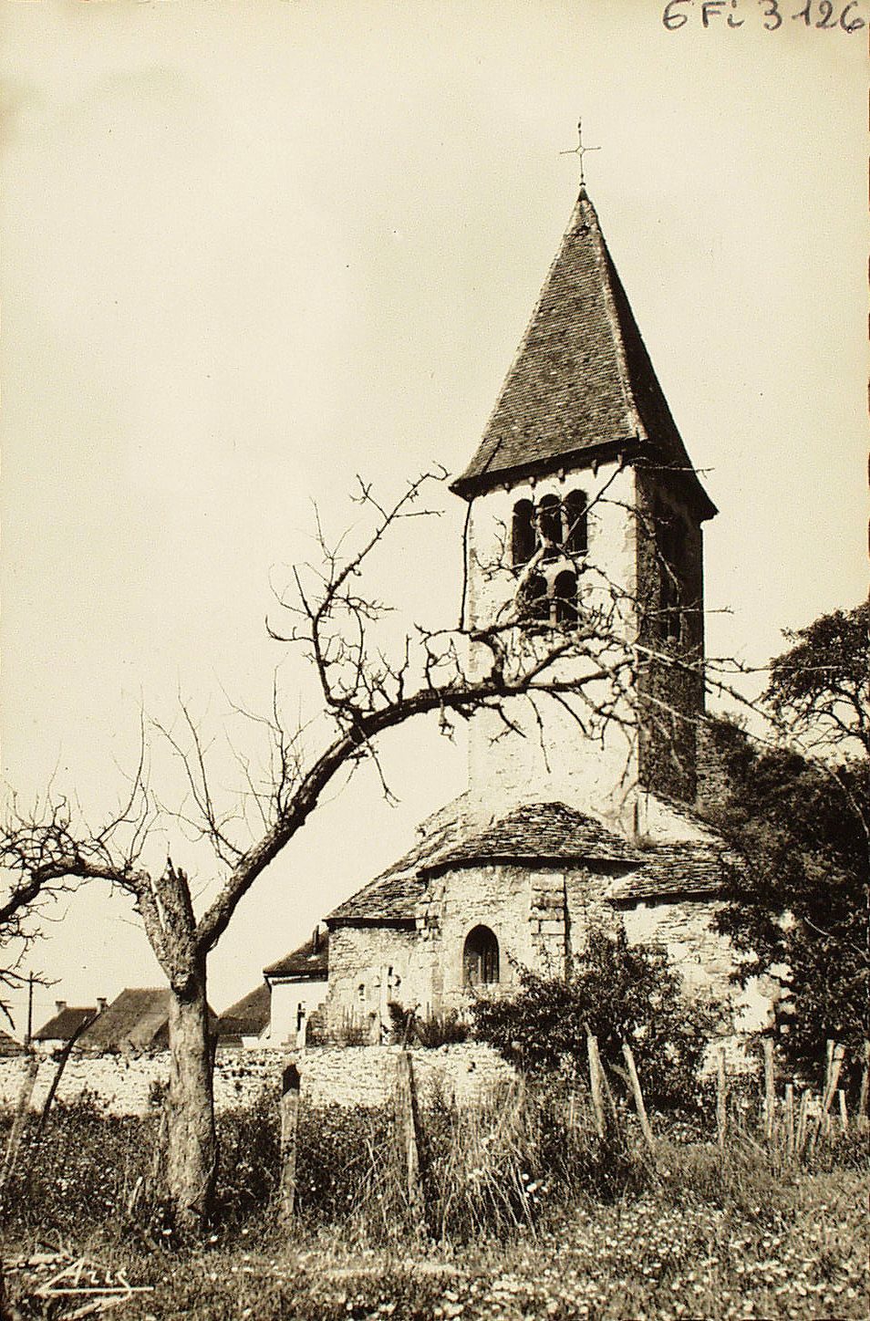 Saint-Jean-de-Trézy. Eglise romane XIIe s.