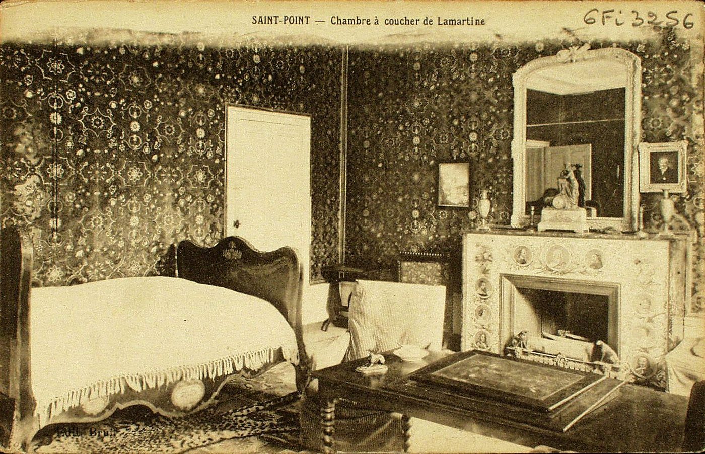 Saint-Point. Chambre à coucher de Lamartine.