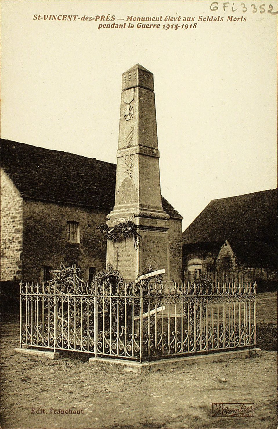 Saint-Vincent-des-Prés. Monument élevé aux soldats morts pendant la guerre 1914-1918.