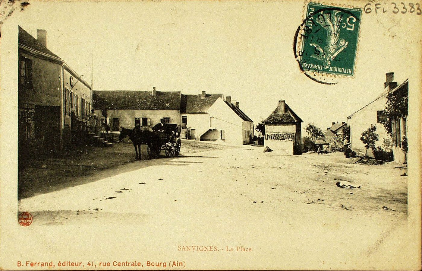 Sanvignes. La place.