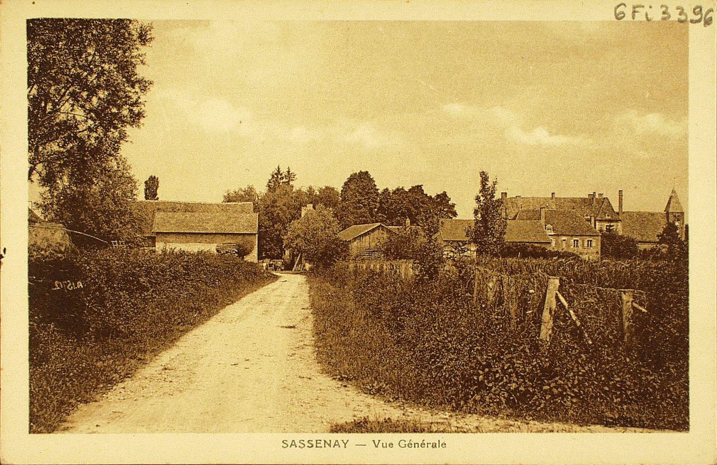 Sassenay. Vue générale.
