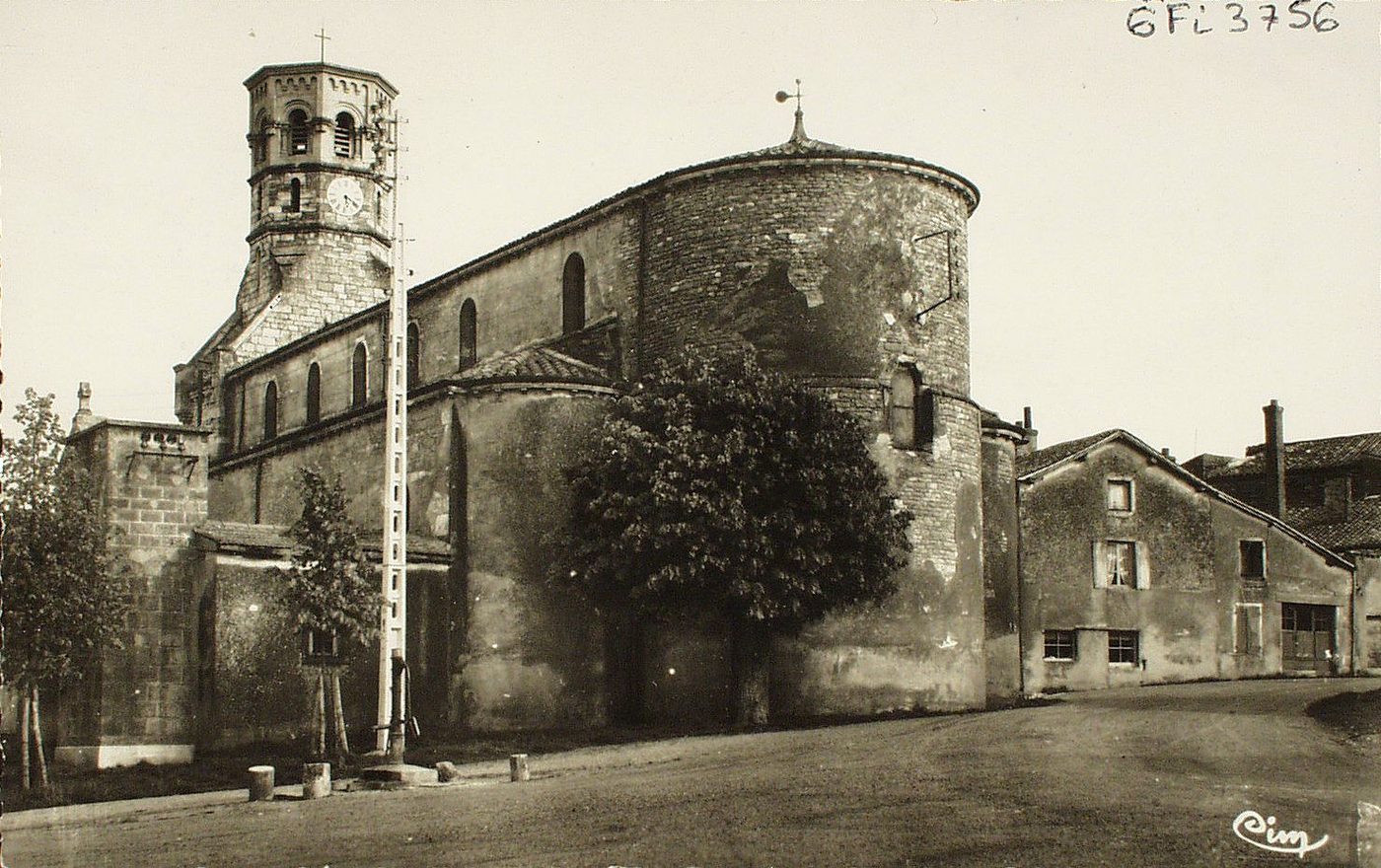 Verzé. L'église.