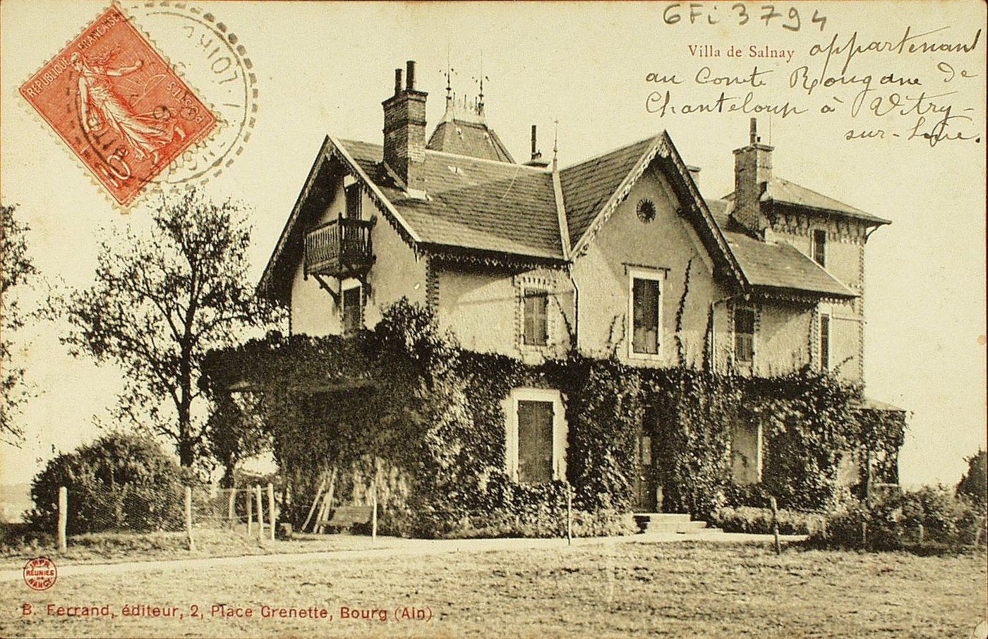 Villa de Salnay.