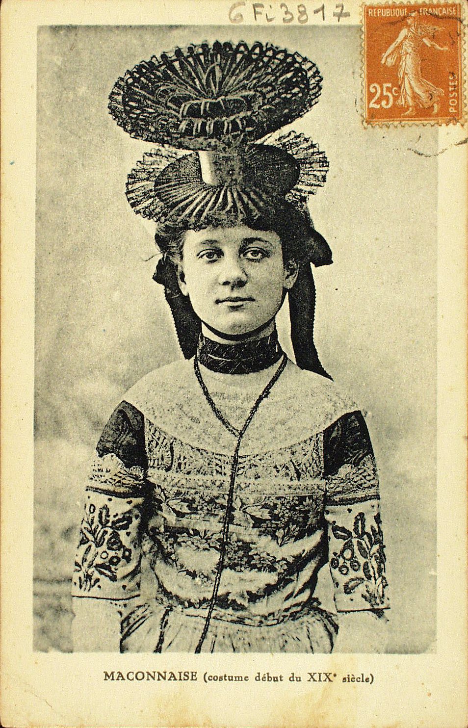 Mâconnaise (costume début du XIXe s.).