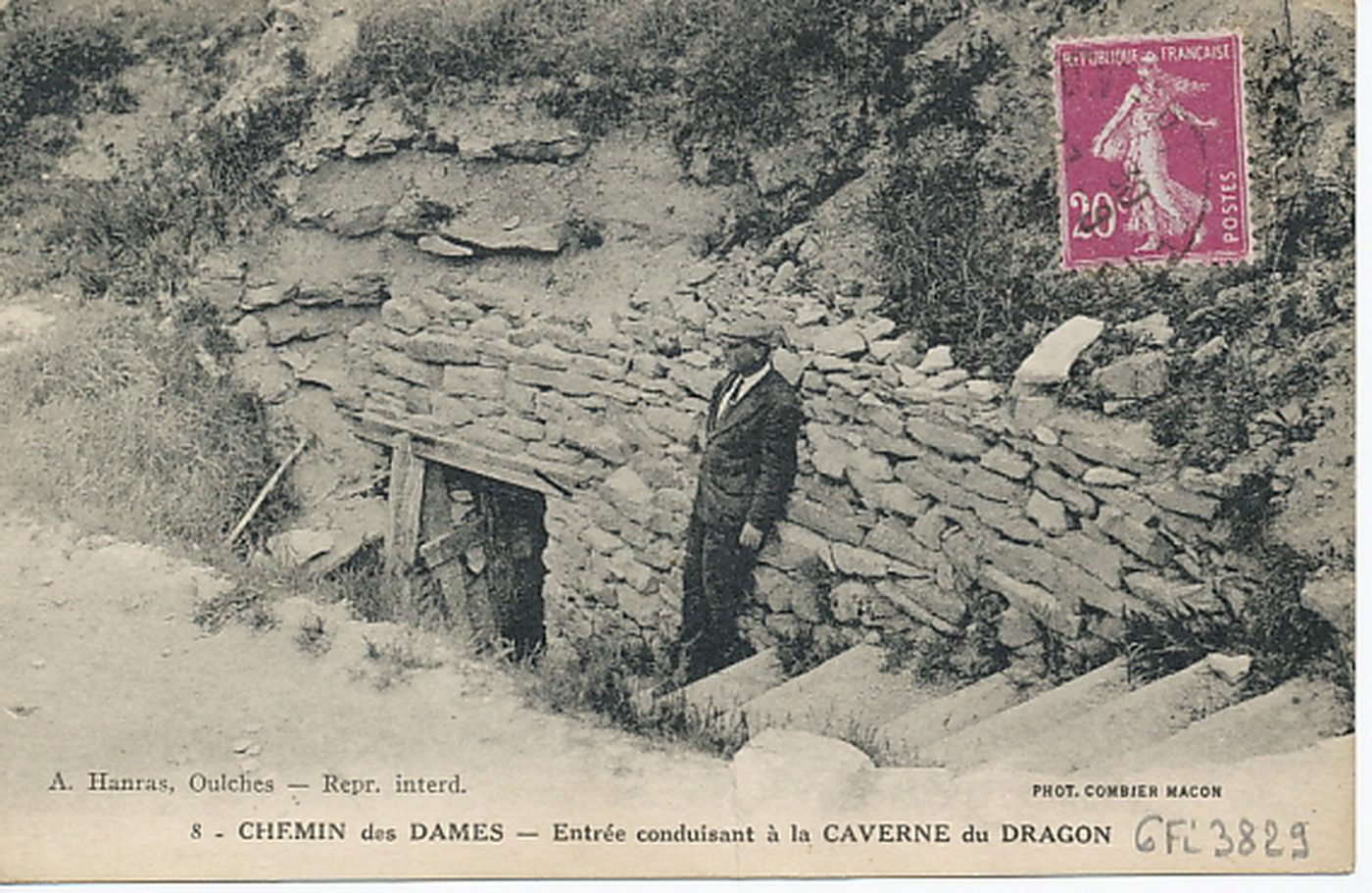 Chemin des Dames. Entrée conduisant à la caverne du Dragon.