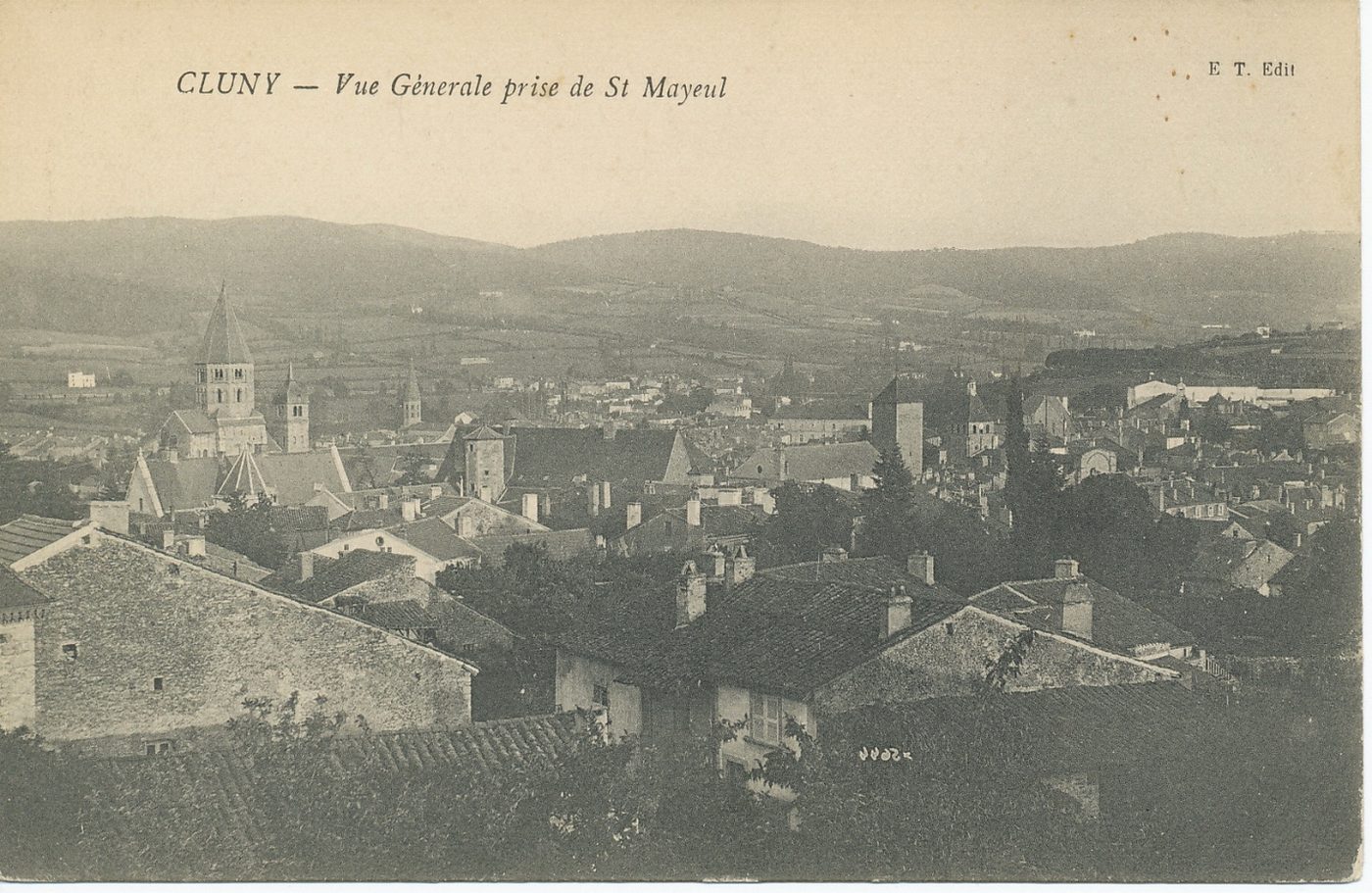 Cluny. Vue générale prise de Saint-Mayeul.
