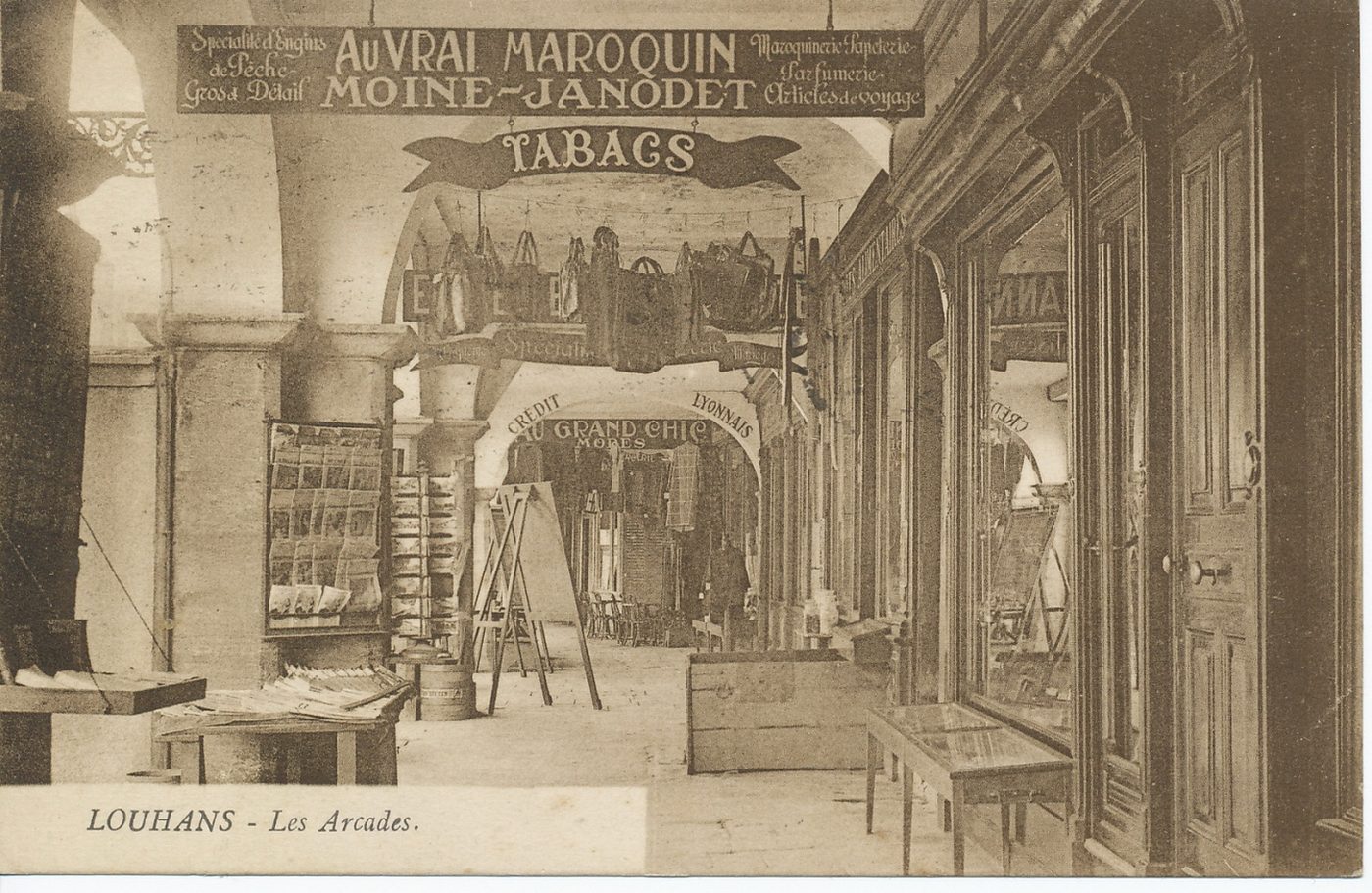 Louhans. Les arcades.