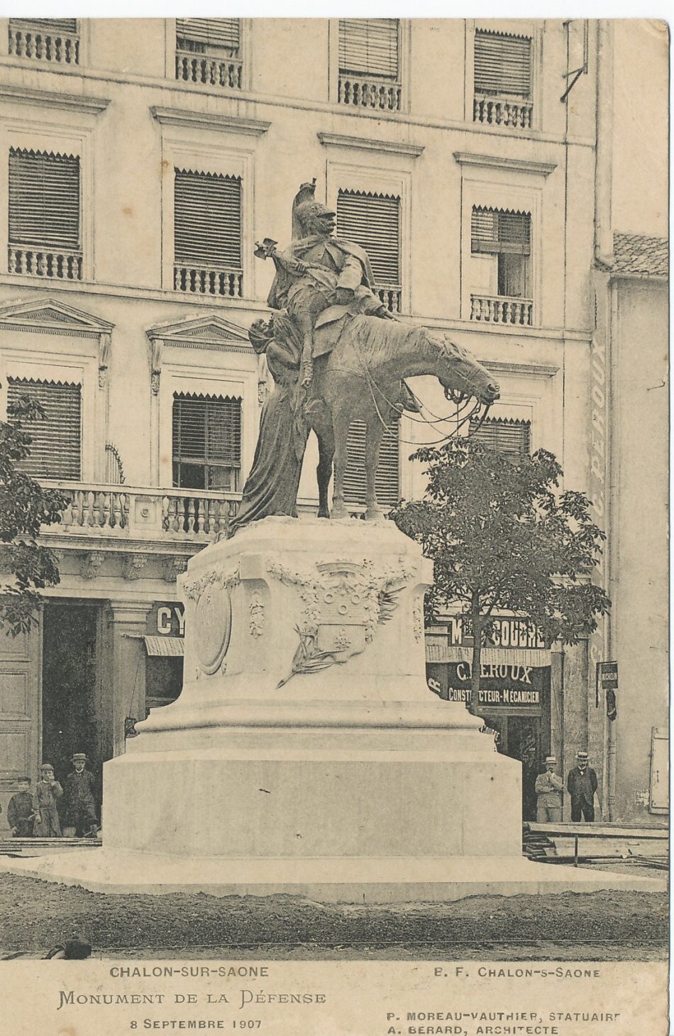 Chalon-sur-Saône. Monument de la défense. 8 septembre 1907.