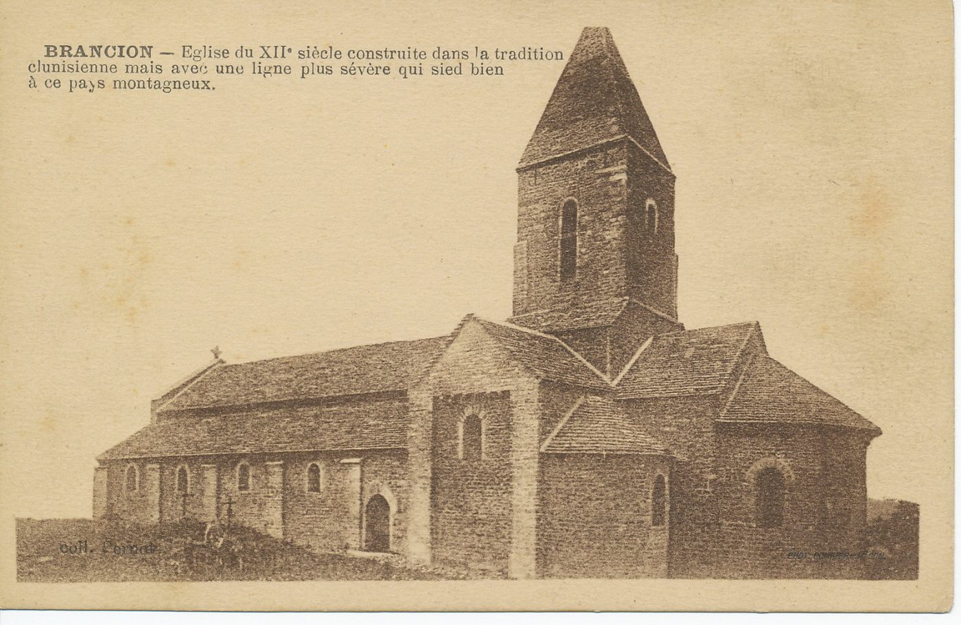 Brancion. Eglise du XIIe s. construite dans la tradition clunisienne mais avec une ligne plus sévère qui sied bien à ce pays montagneux.
