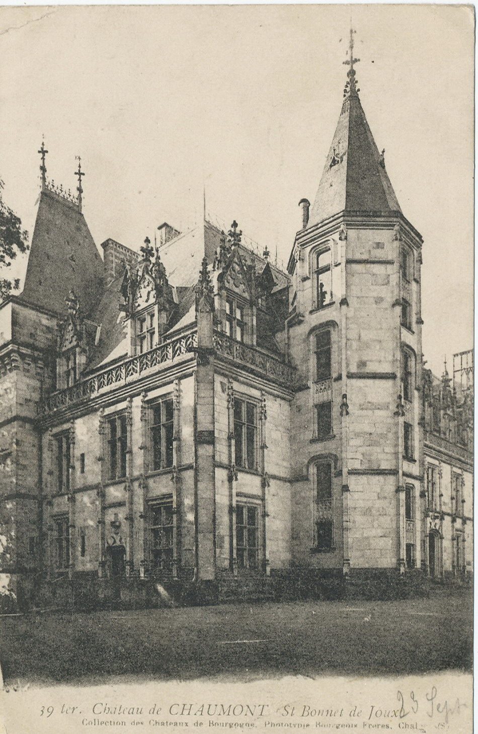 Château de Chaumont, Saint-Bonnet-de-Joux.