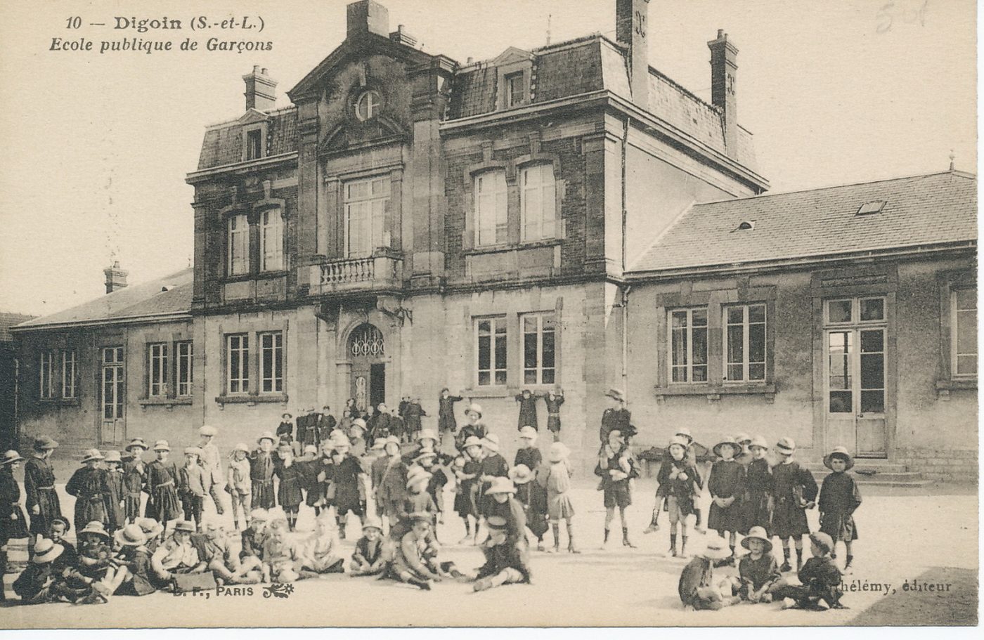Digoin. Ecole publique de garçons.