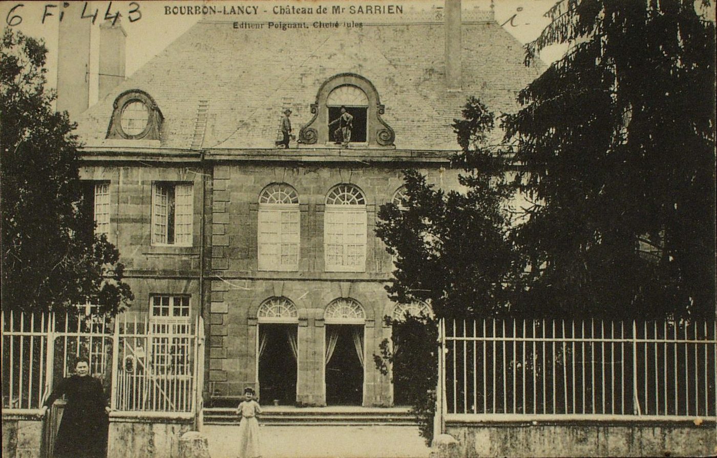 Bourbon-Lancy. Château de Sarrien.