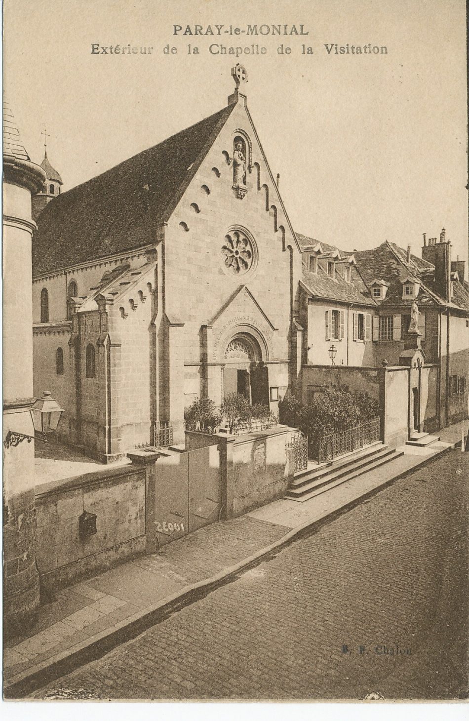 Paray-le-Monial. Extérieur de la chapelle de la Visitation.