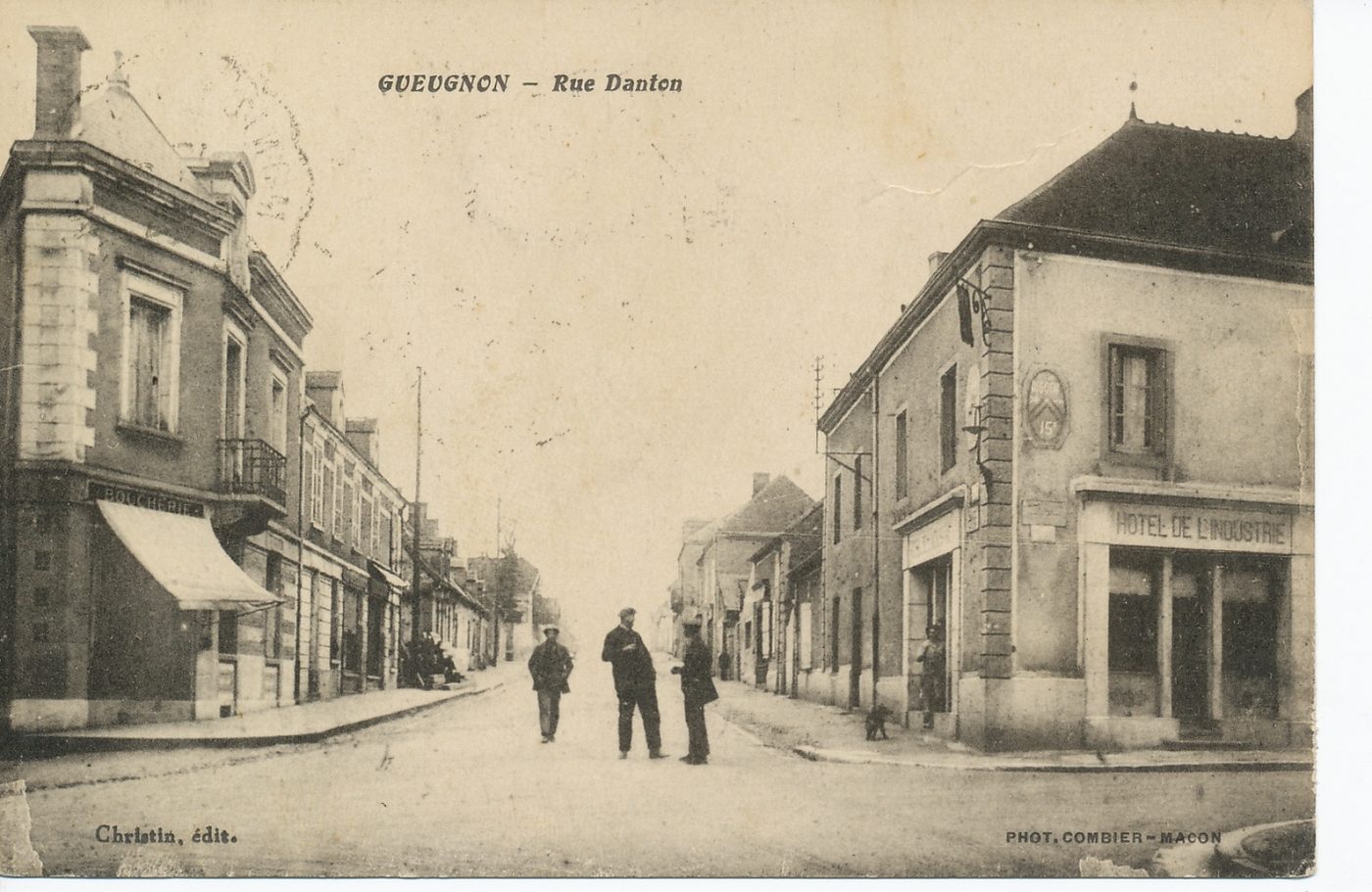 Gueugnon. Rue Danton