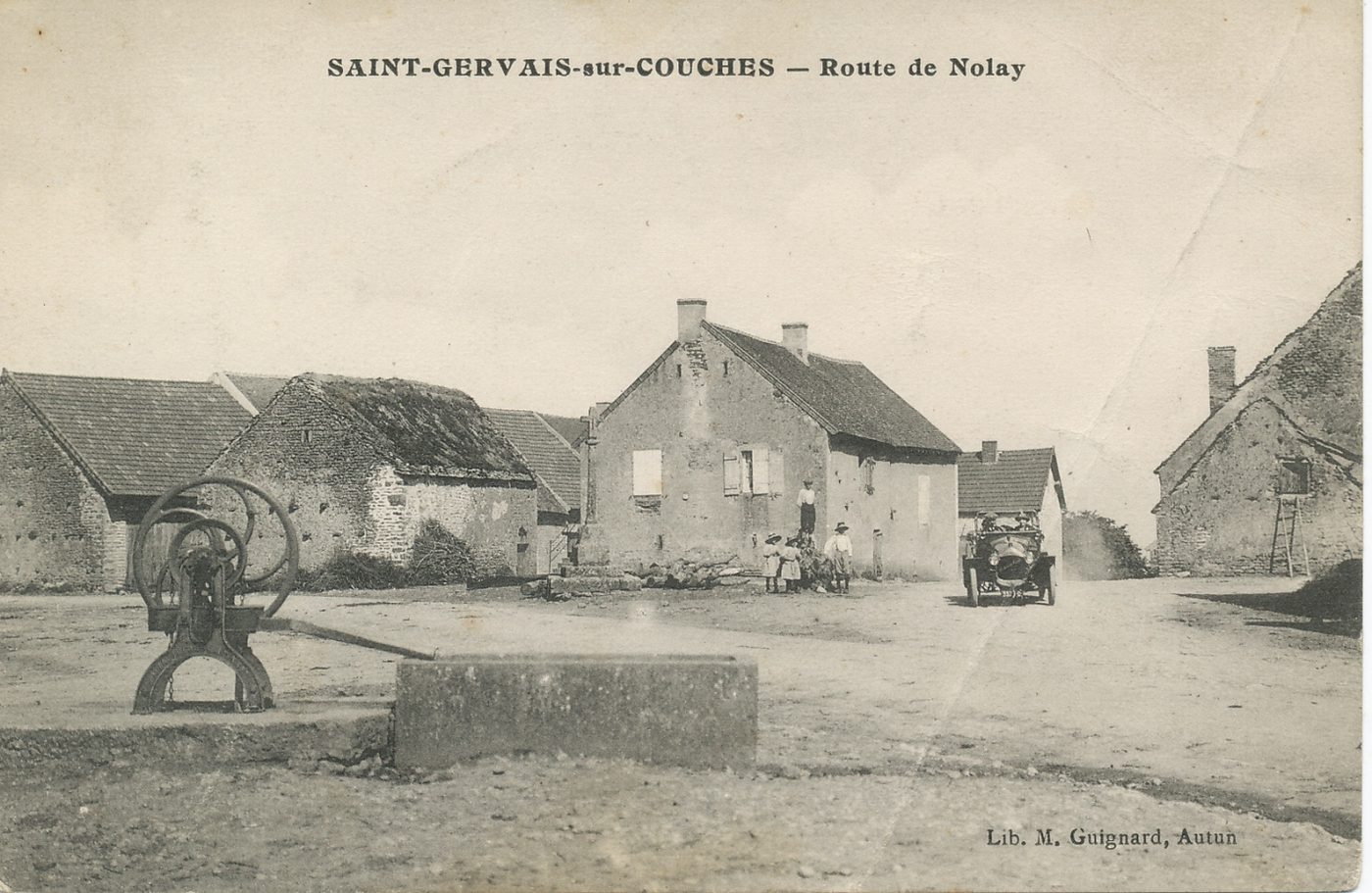 Saint-Gervais-sur-Couches. Route de Nolay.