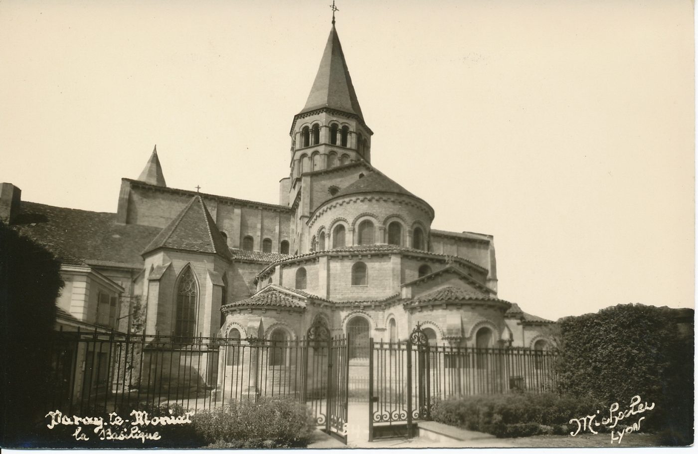 Paray-le-Monial. La basilique.