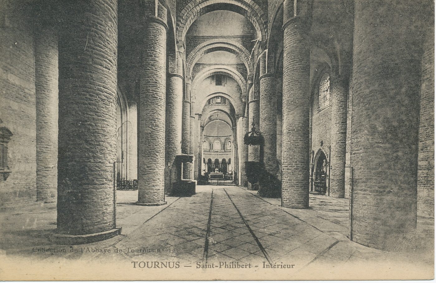 Tournus. Saint-Philibert. Intérieur.