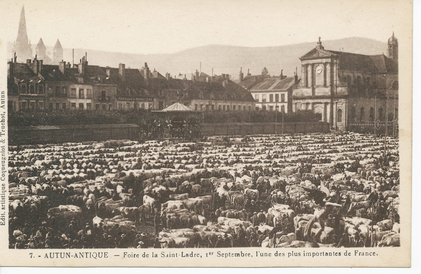 Autun antique. Foire de la Saint-Ladre, 1er septembre, l'une des plus importantes de France.