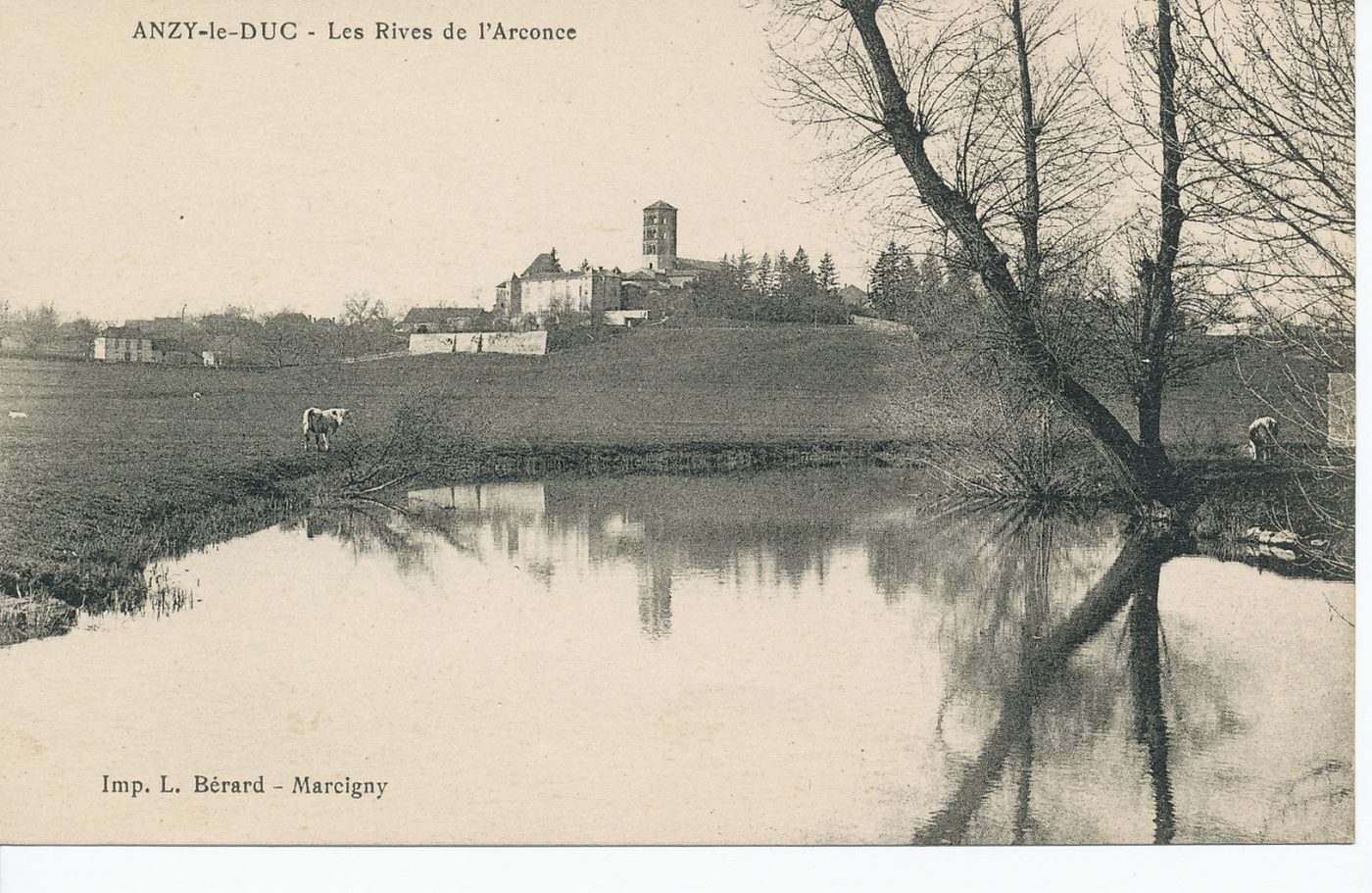 Anzy-le-Duc. Les rives de l'Arconce.