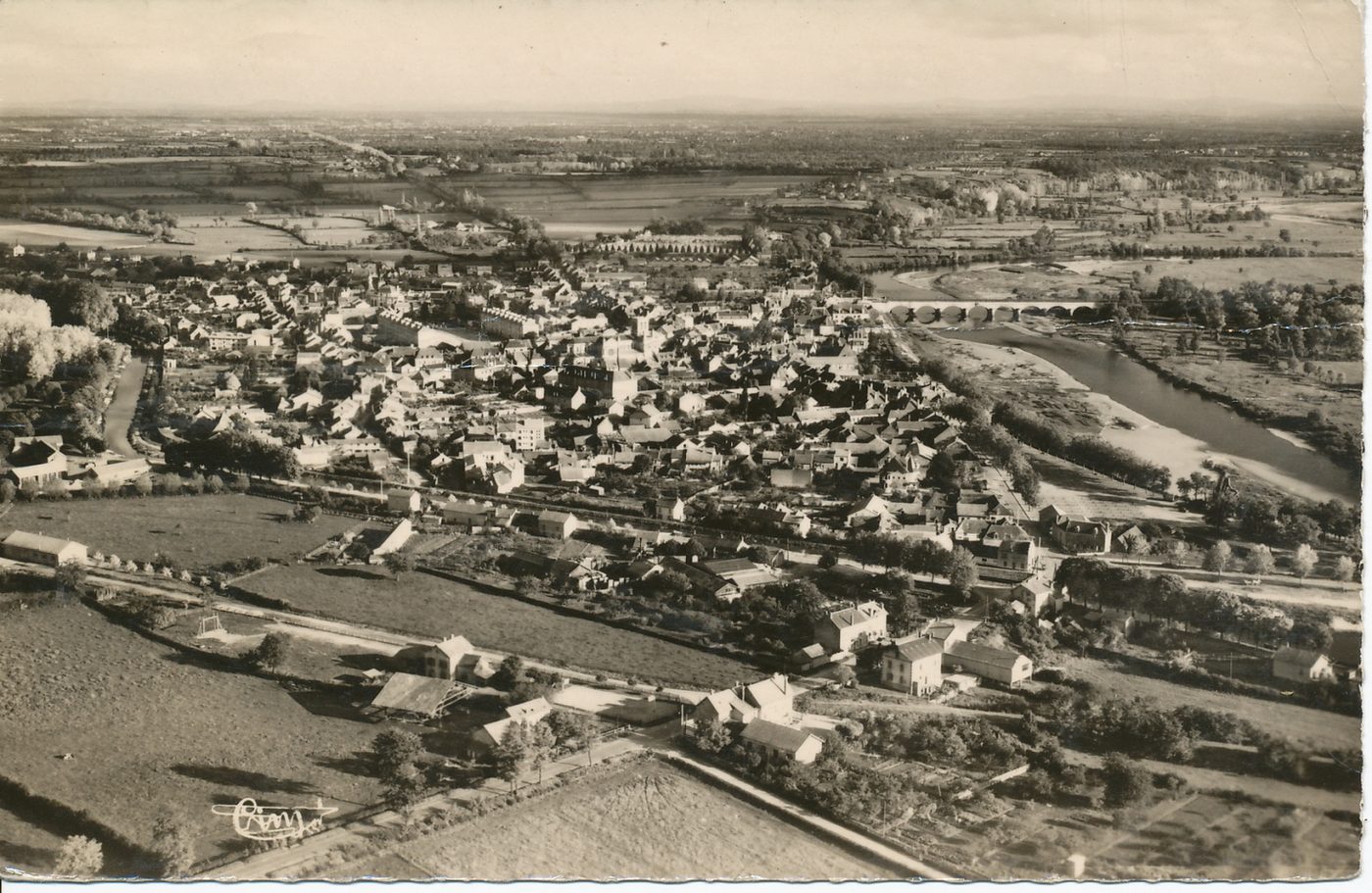 Digoin. Vue panoramique aérienne.