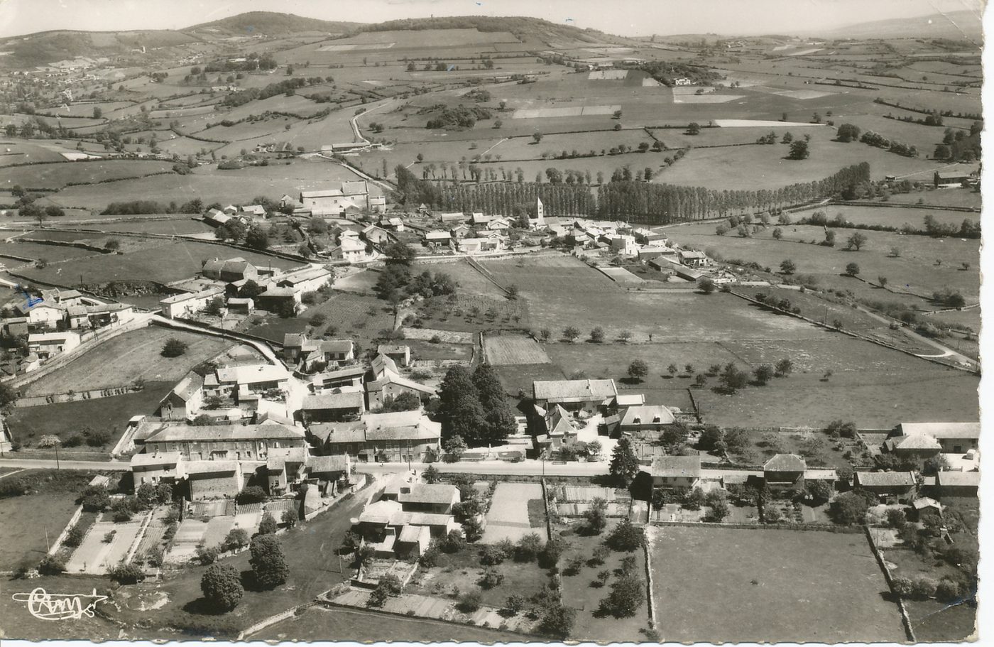 Mazille. Vue générale aérienne.