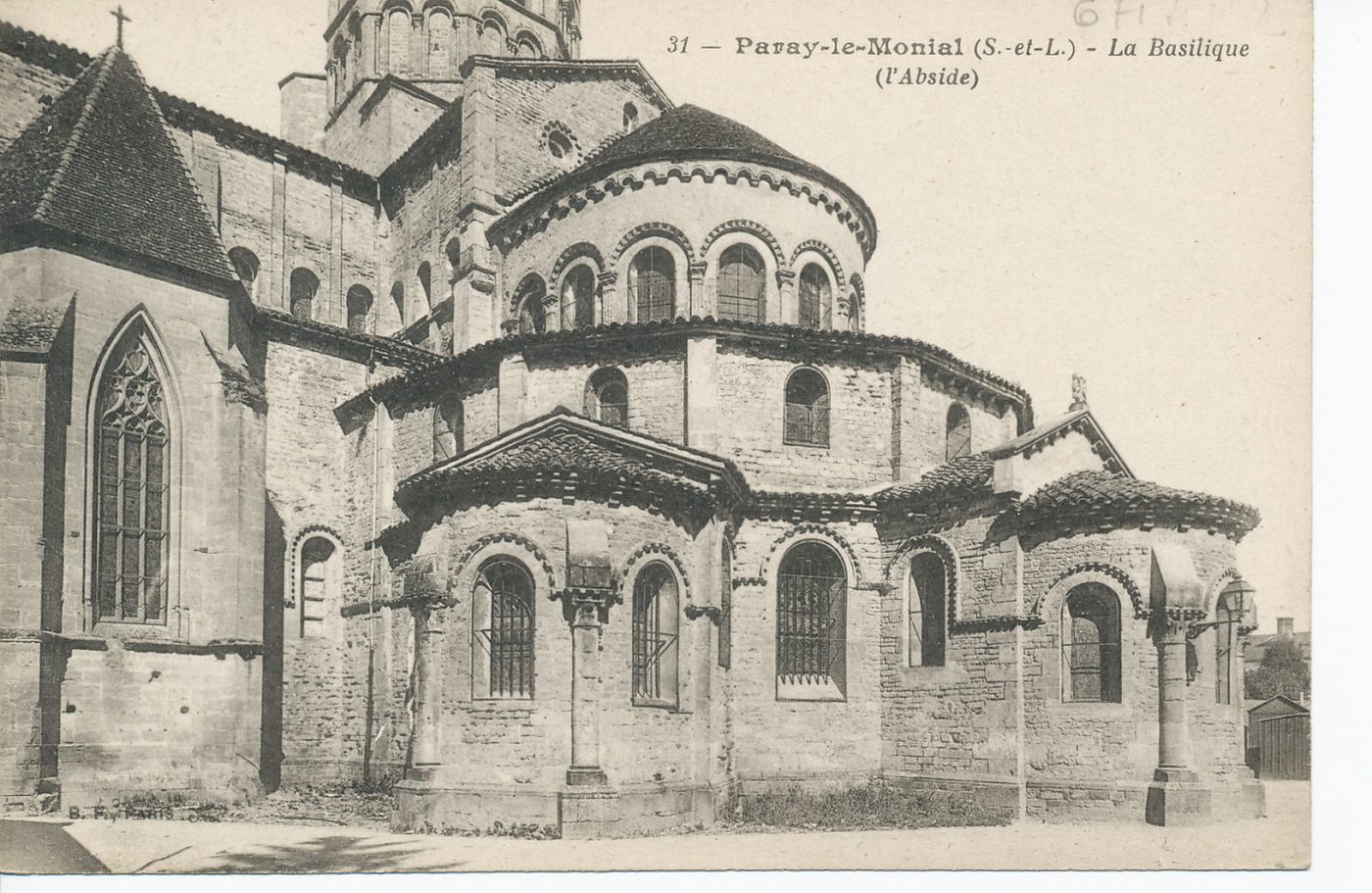 Paray-le-Monial. La basilique (l'abside).