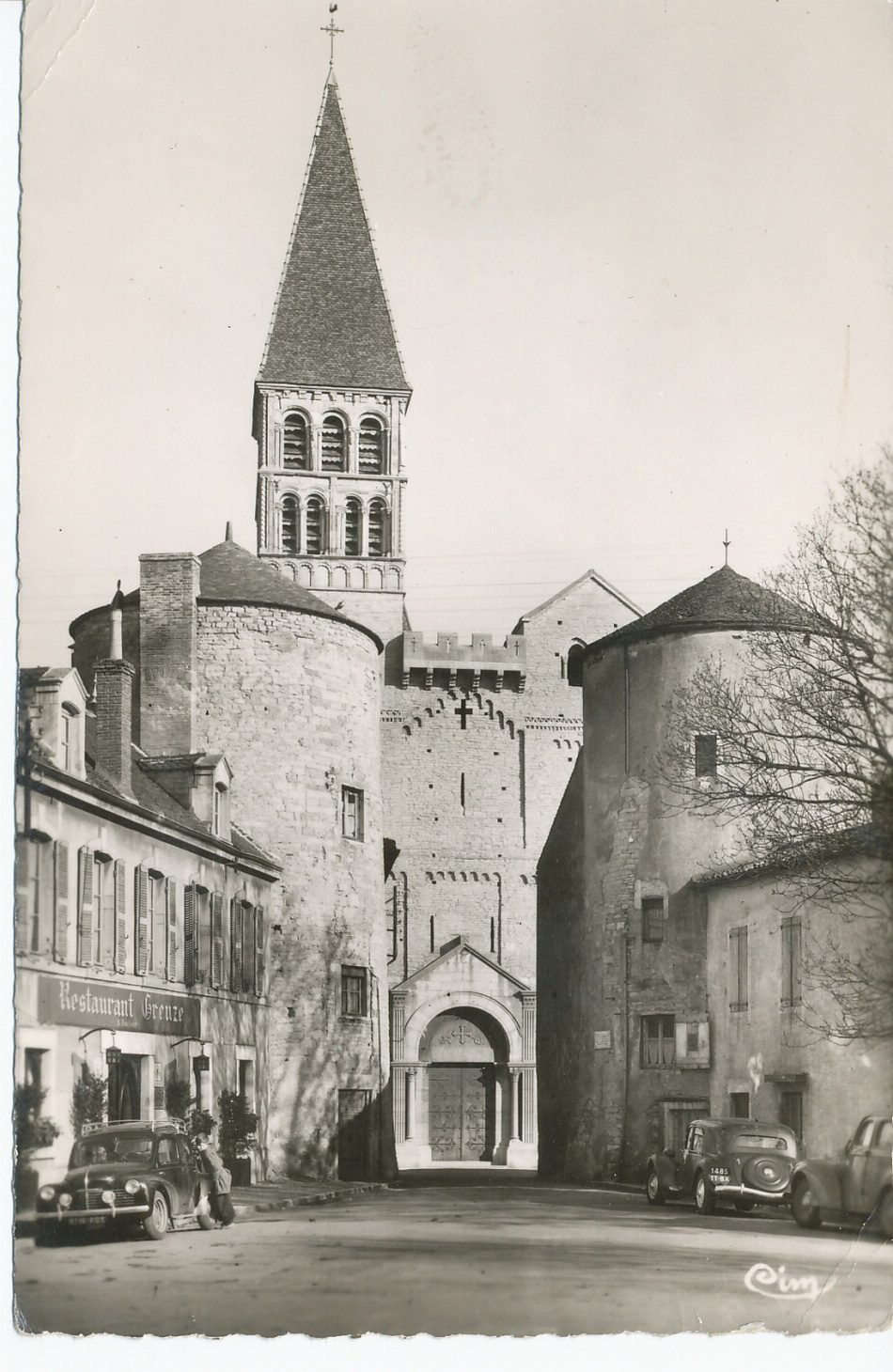Tournus. Eglise Saint-Philibert.