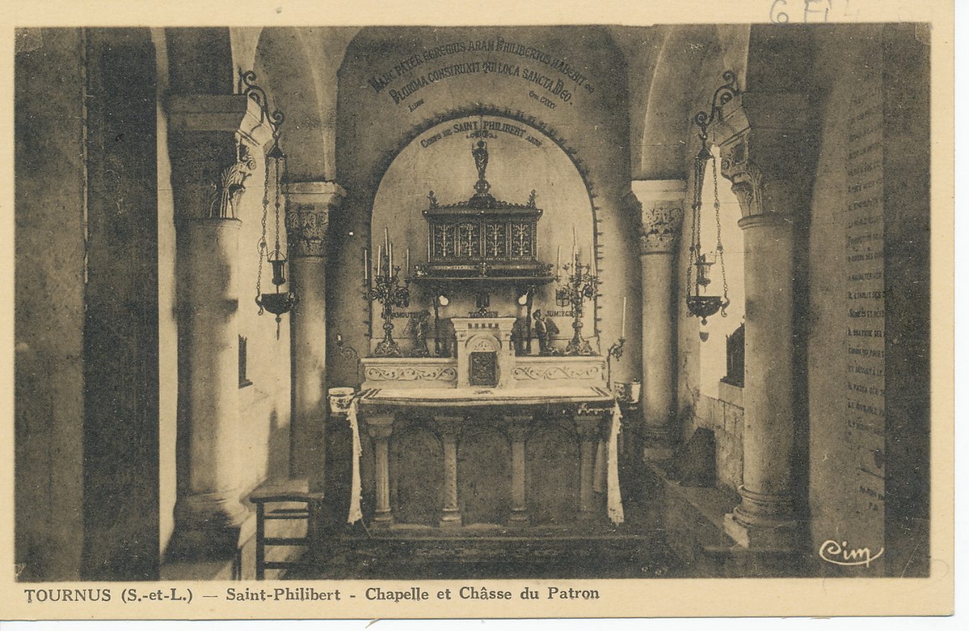 Tournus. Saint-Philibert. Chapelle et châsse du patron.