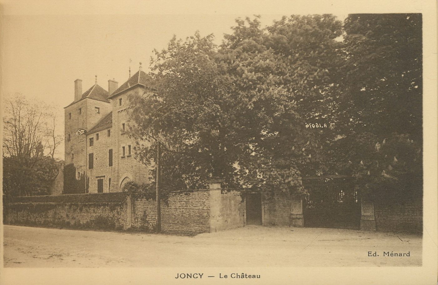 Joncy. Le château.