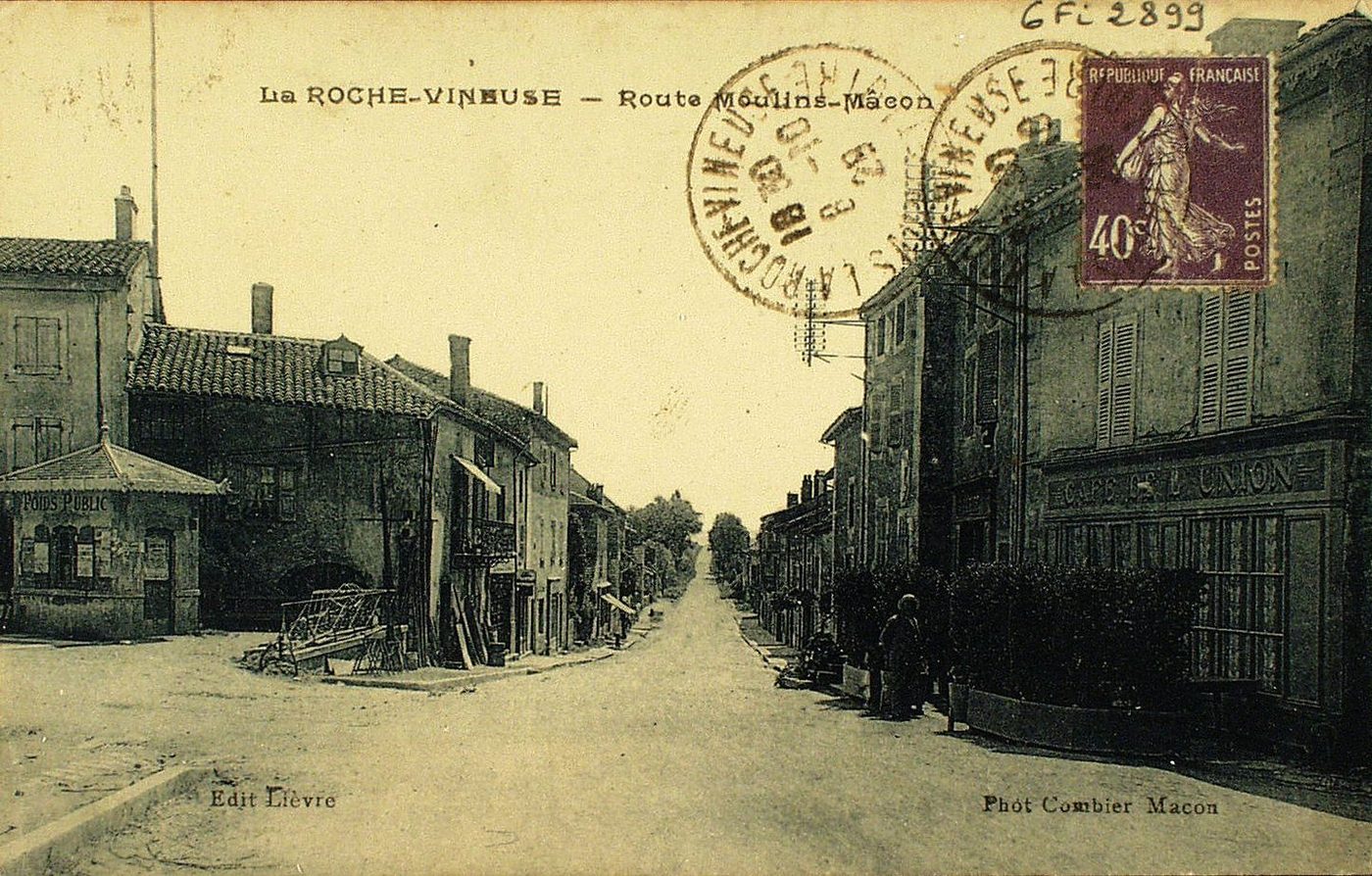 La Roche-Vineuse. Route Moulins-Mâcon.