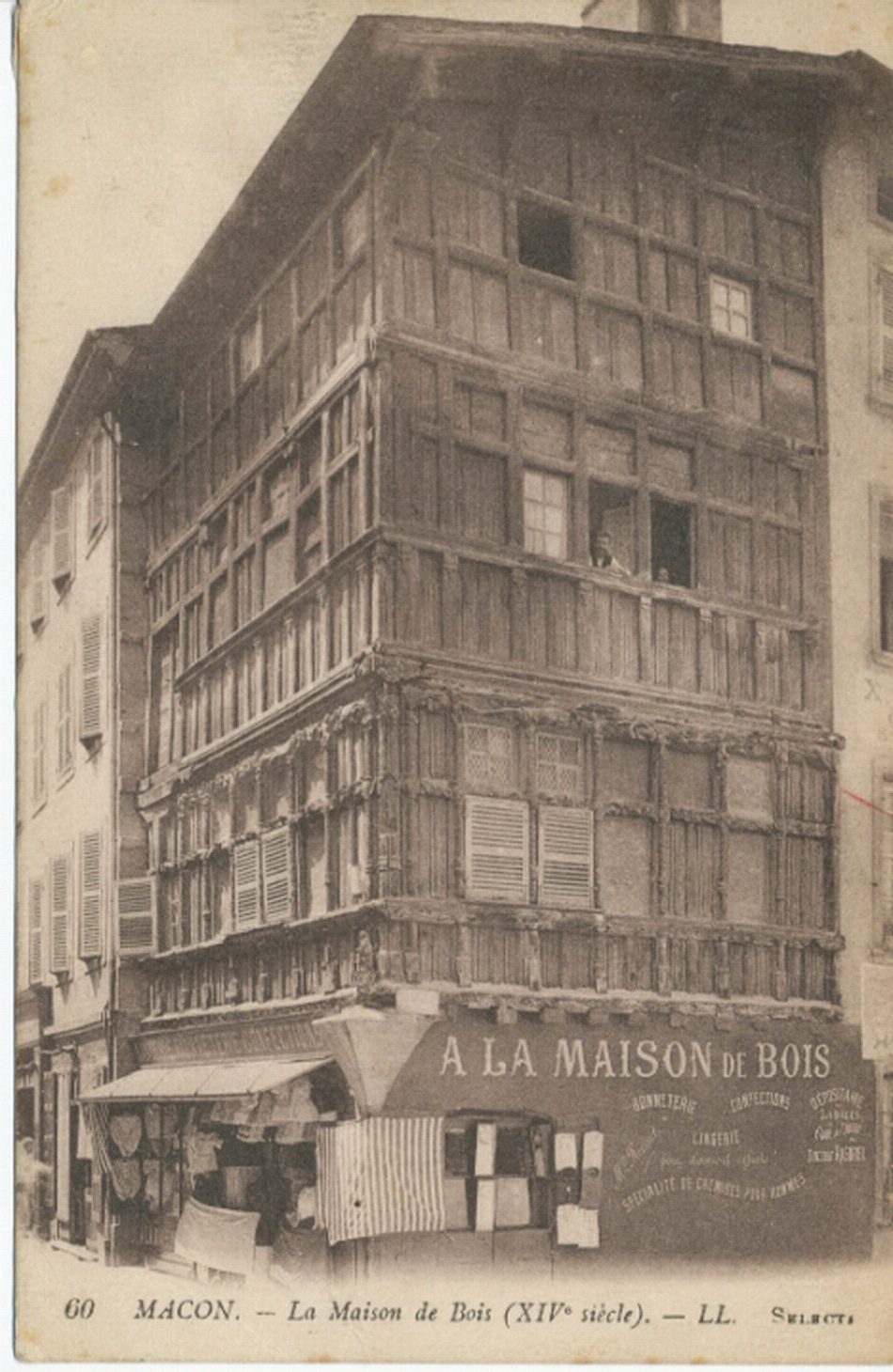 Mâcon. La maison de Bois (XIVe s.).