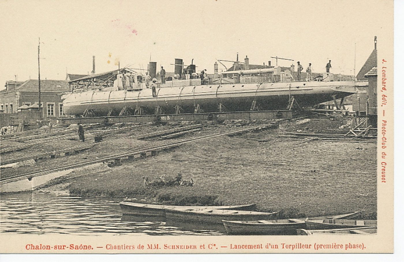 Chalon-sur-Saône. Chantiers de MM. Schneider et Cie. Lancement d'un torpilleur (première phase).