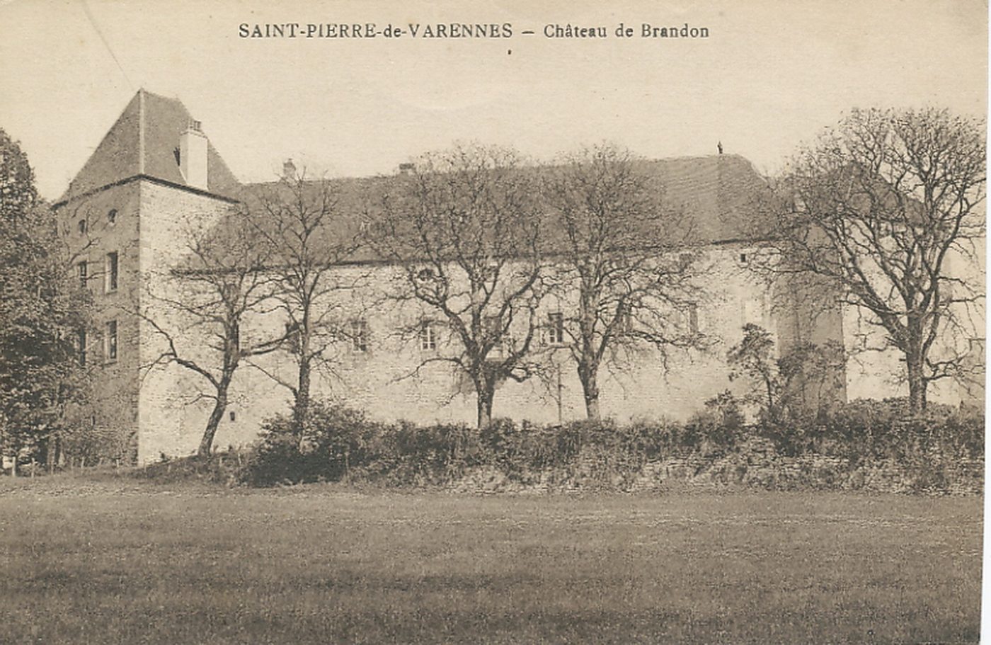 Saint-Pierre-de-Varennes. Château de Brandon.