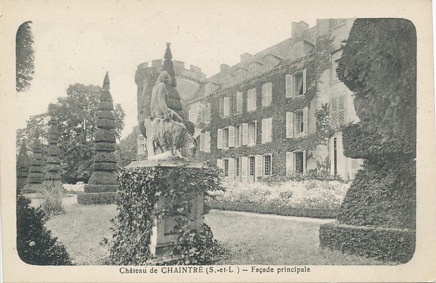 Château de Chaintré. Façade principale.