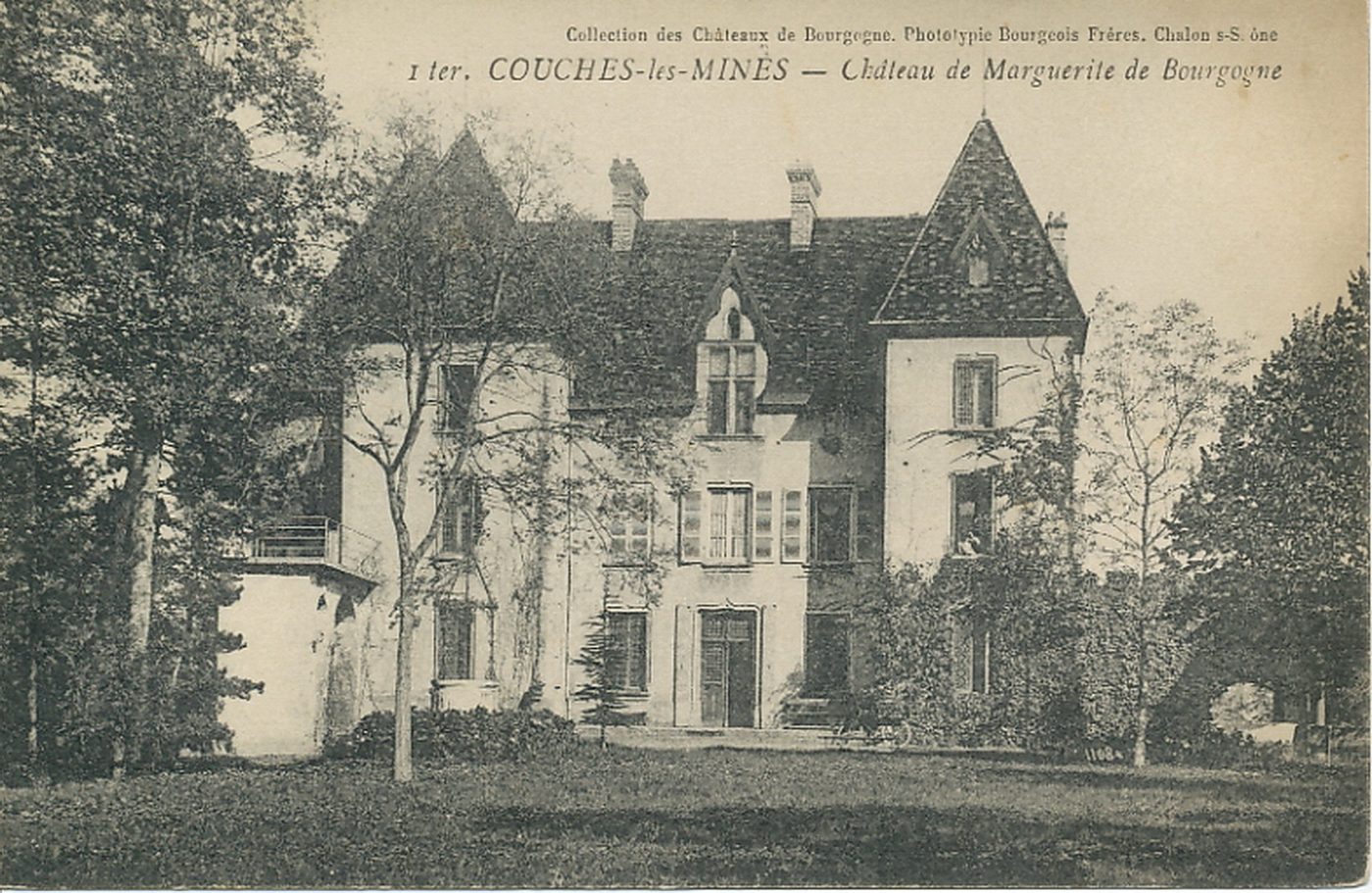Couches-les-Mines. Château de Marguerite de Bourgogne.