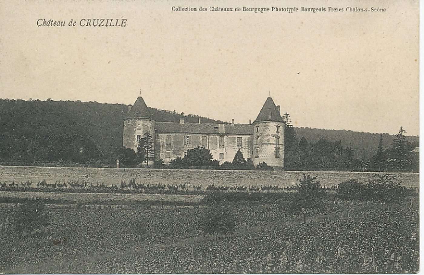 Château de Cruzille.